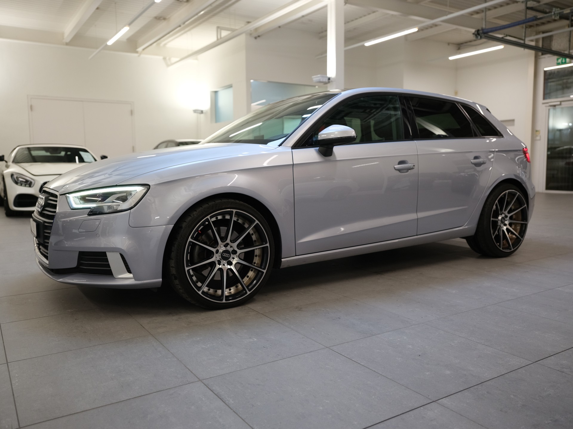 AUDI A3 Sportback 2.0 TFSI Sport-image-2