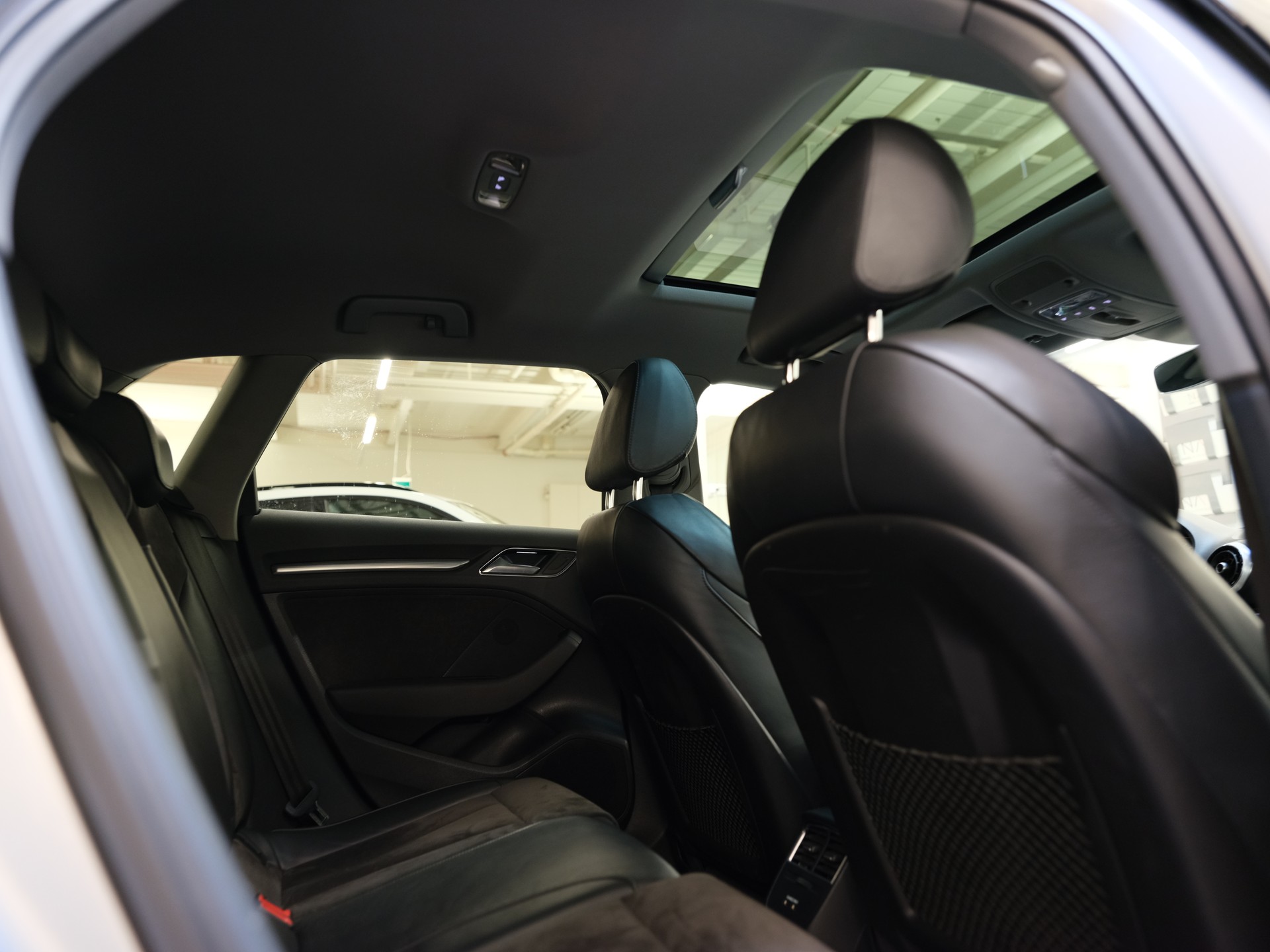 AUDI A3 Sportback 2.0 TFSI Sport-image-12
