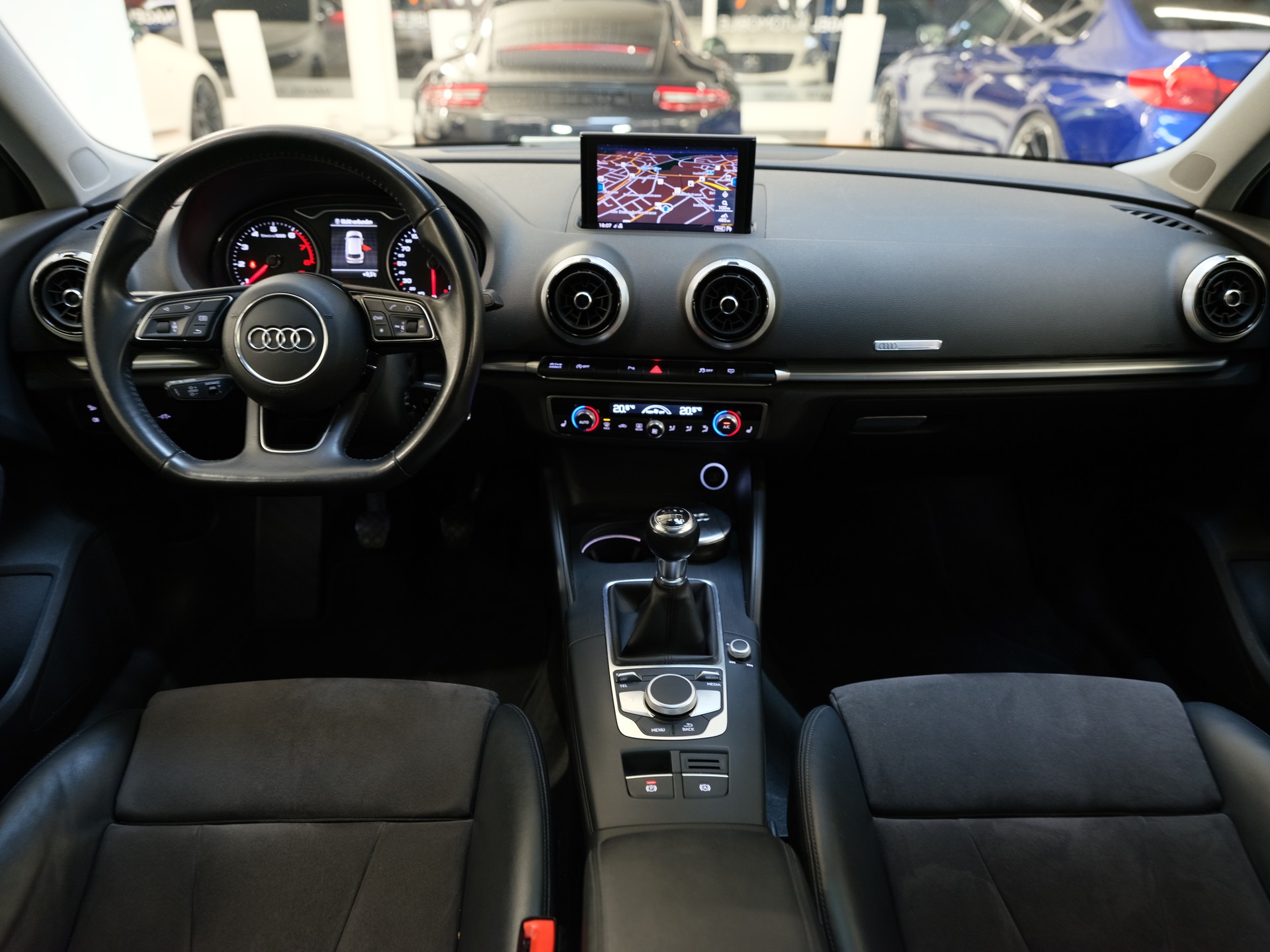 AUDI A3 Sportback 2.0 TFSI Sport-image-13