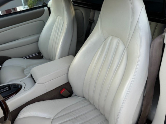 JAGUAR XKR S/C Convertible-image-5
