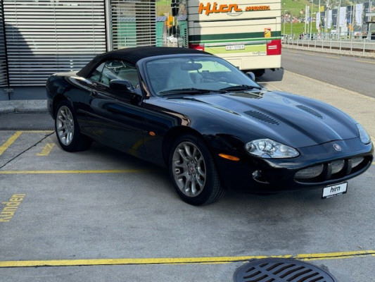 JAGUAR XKR S/C Convertible-image-4
