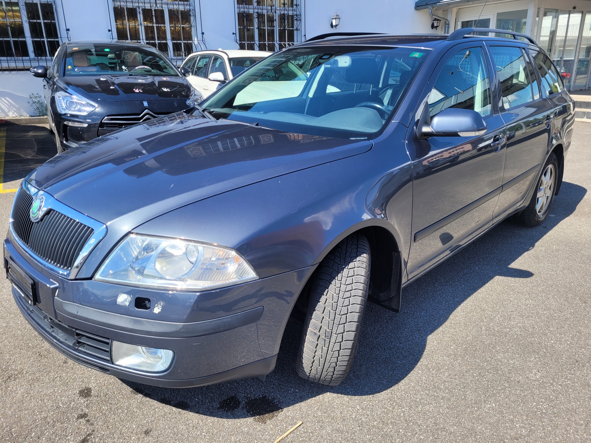 SKODA Octavia 2.0 FSI Elegance Tiptronic-image-2