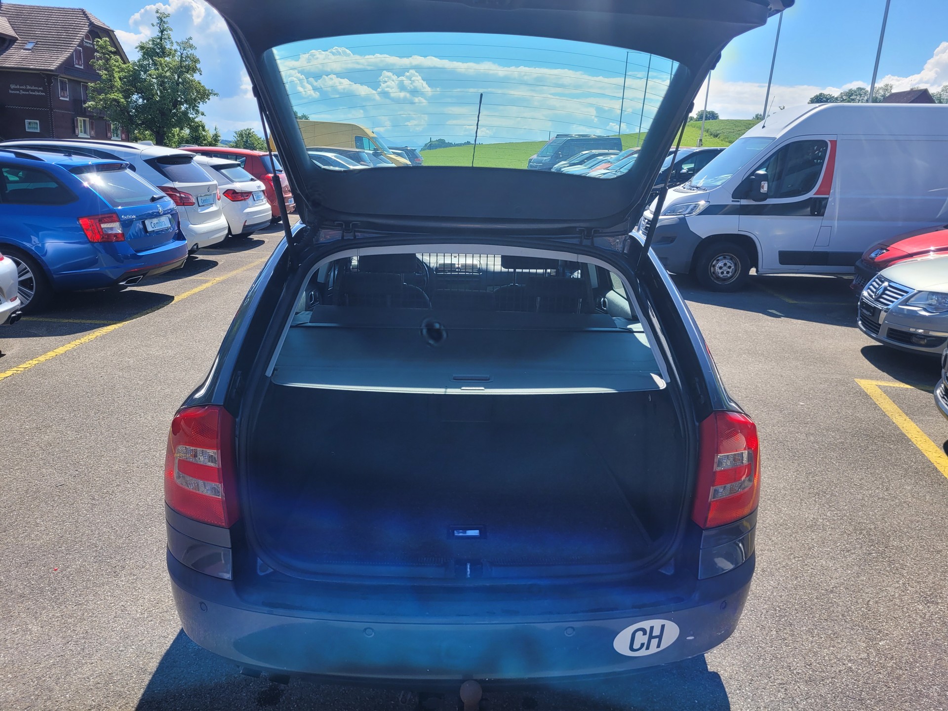 SKODA Octavia 2.0 FSI Elegance Tiptronic-image-6