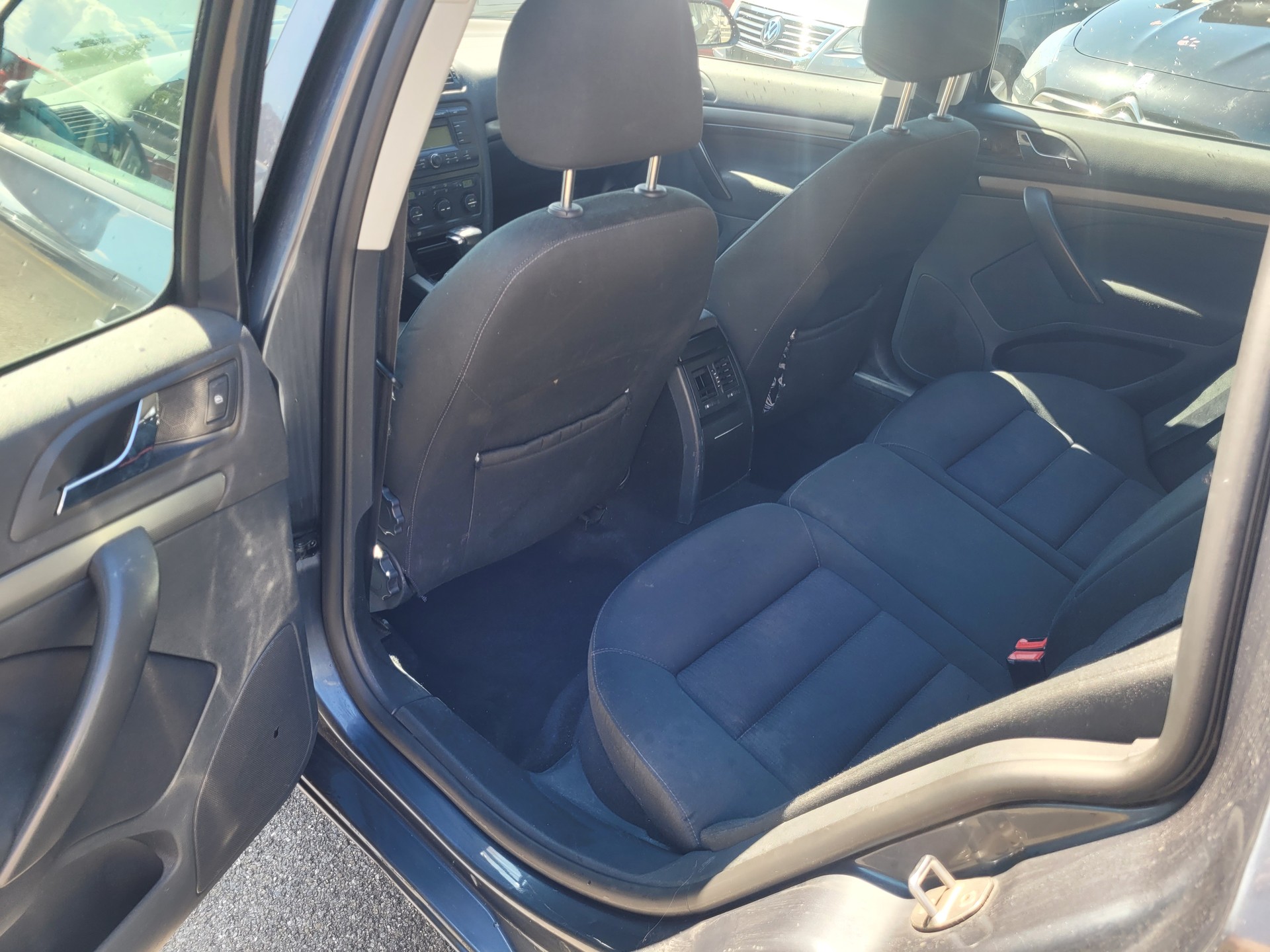 SKODA Octavia 2.0 FSI Elegance Tiptronic-image-7