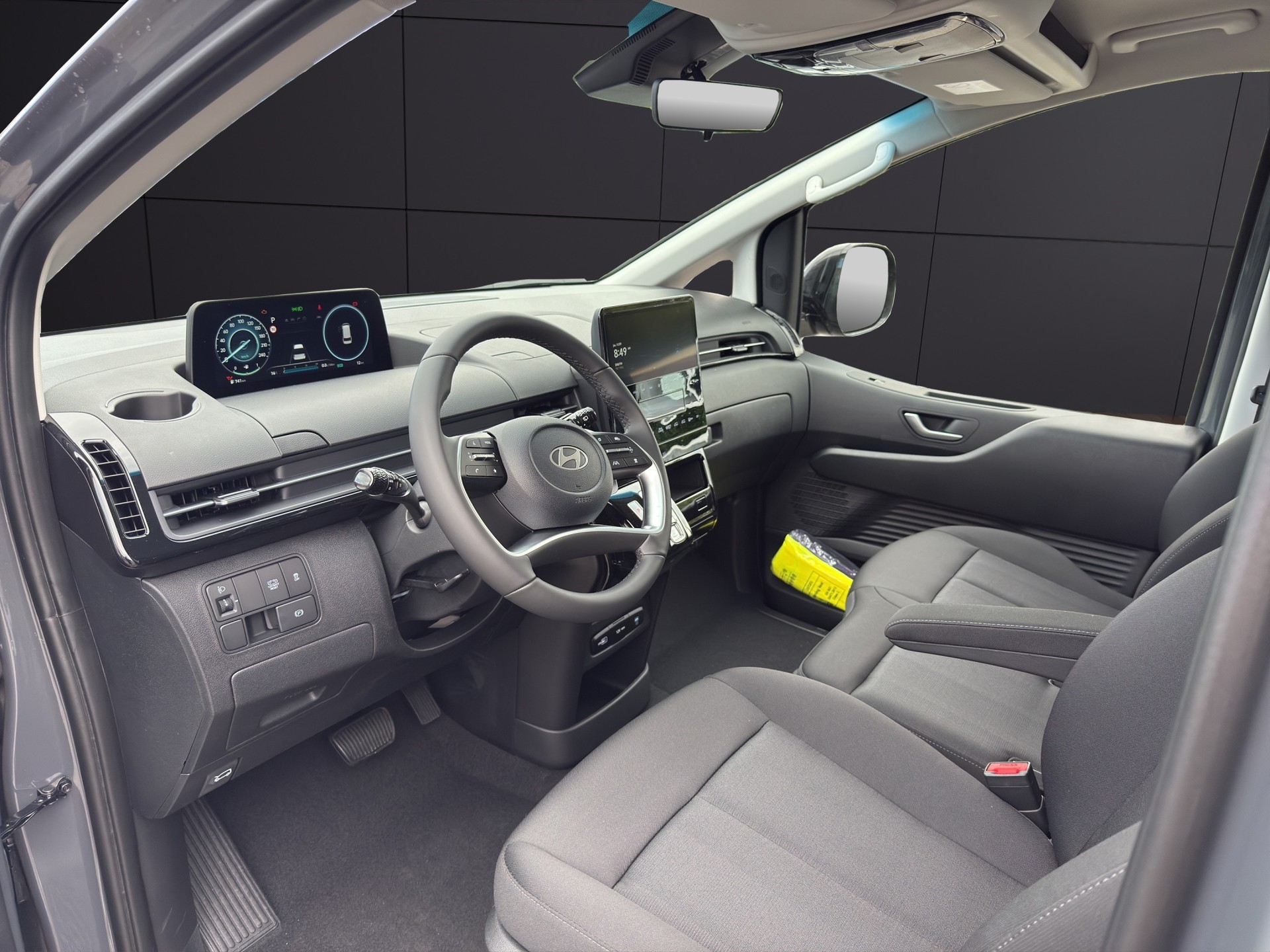 HYUNDAI Staria Wagon 1.6 T-GDi HEV Amplia A-image-13