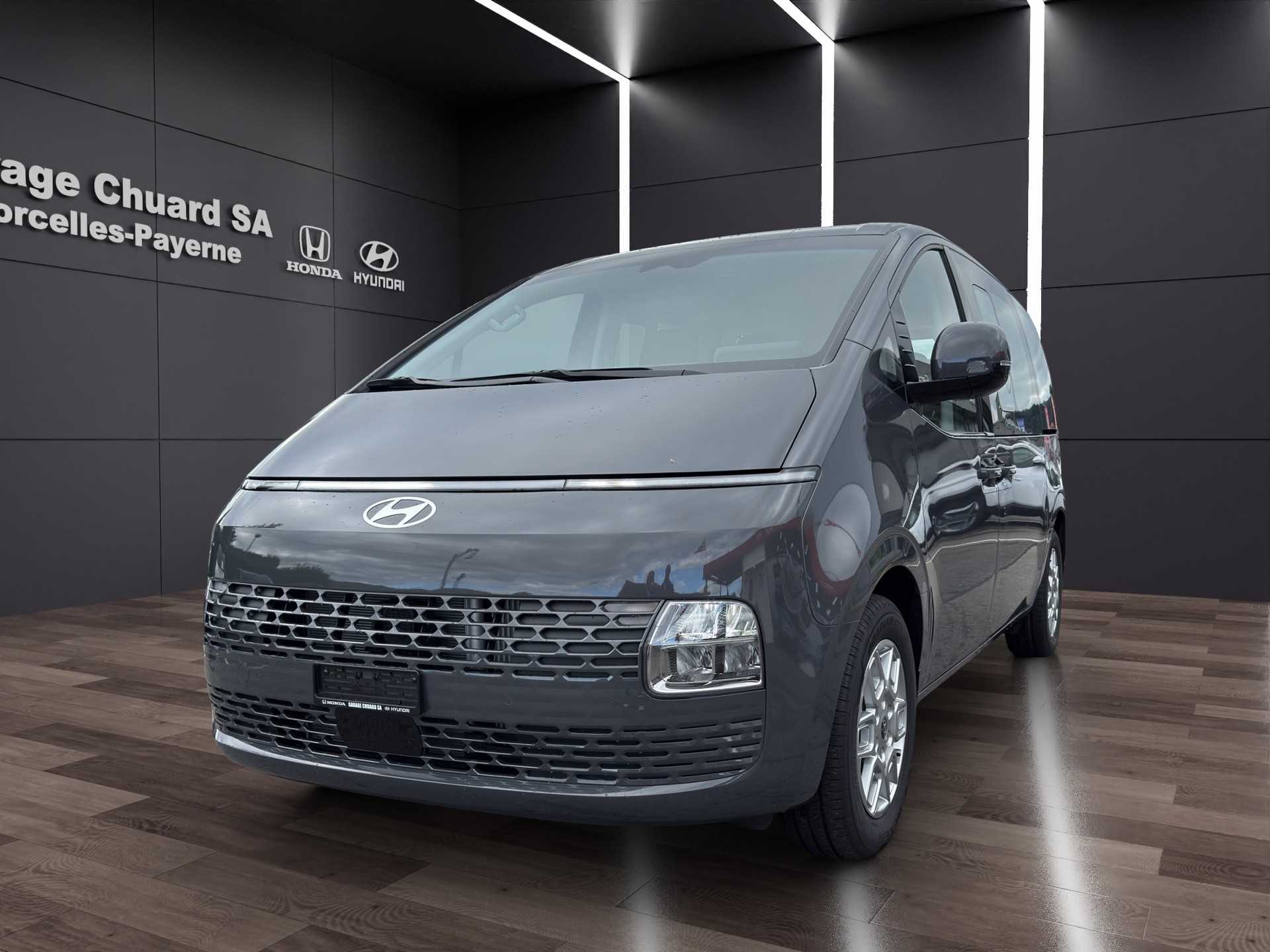 HYUNDAI Staria Wagon 1.6 T-GDi HEV Amplia A-image-0