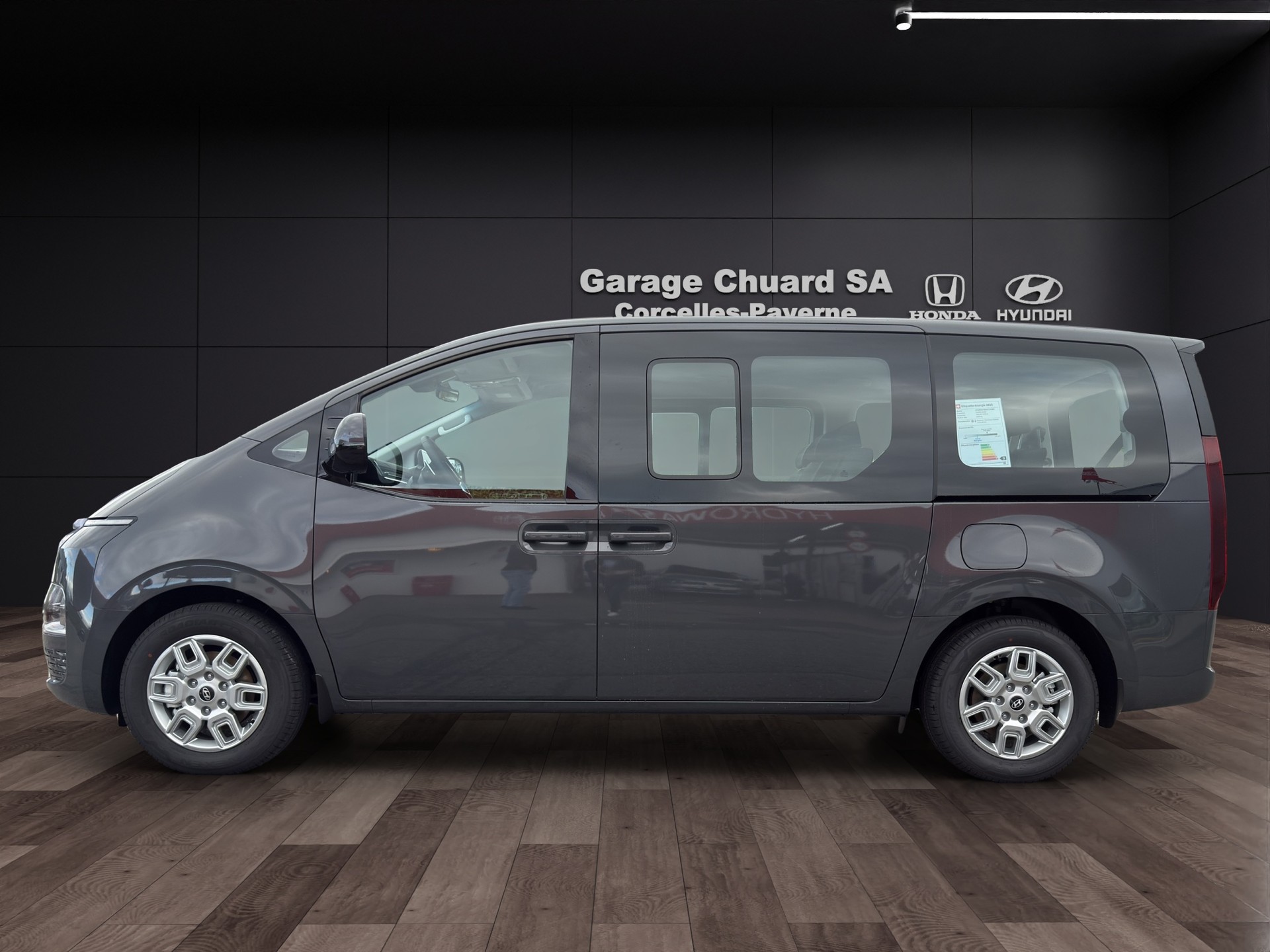 HYUNDAI Staria Wagon 1.6 T-GDi HEV Amplia A-image-7