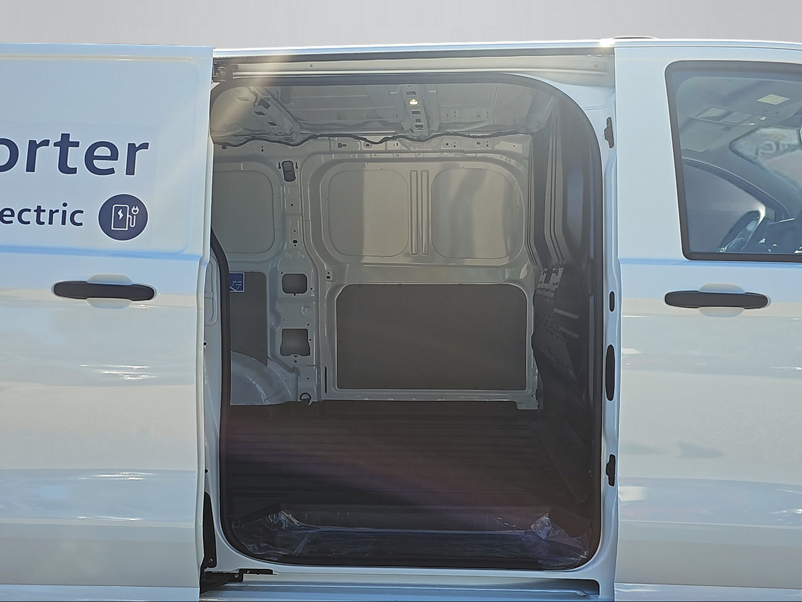 VW e-Transporter 70 kWh-image-10