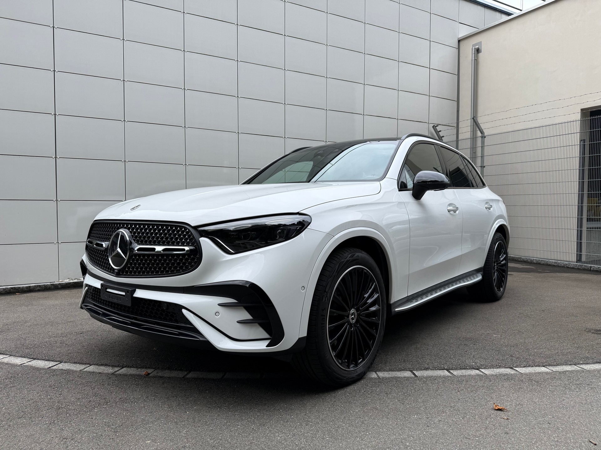 MERCEDES-BENZ GLC 220 d 4Matic 9G-Tronic AMG Line-showroom-element-1