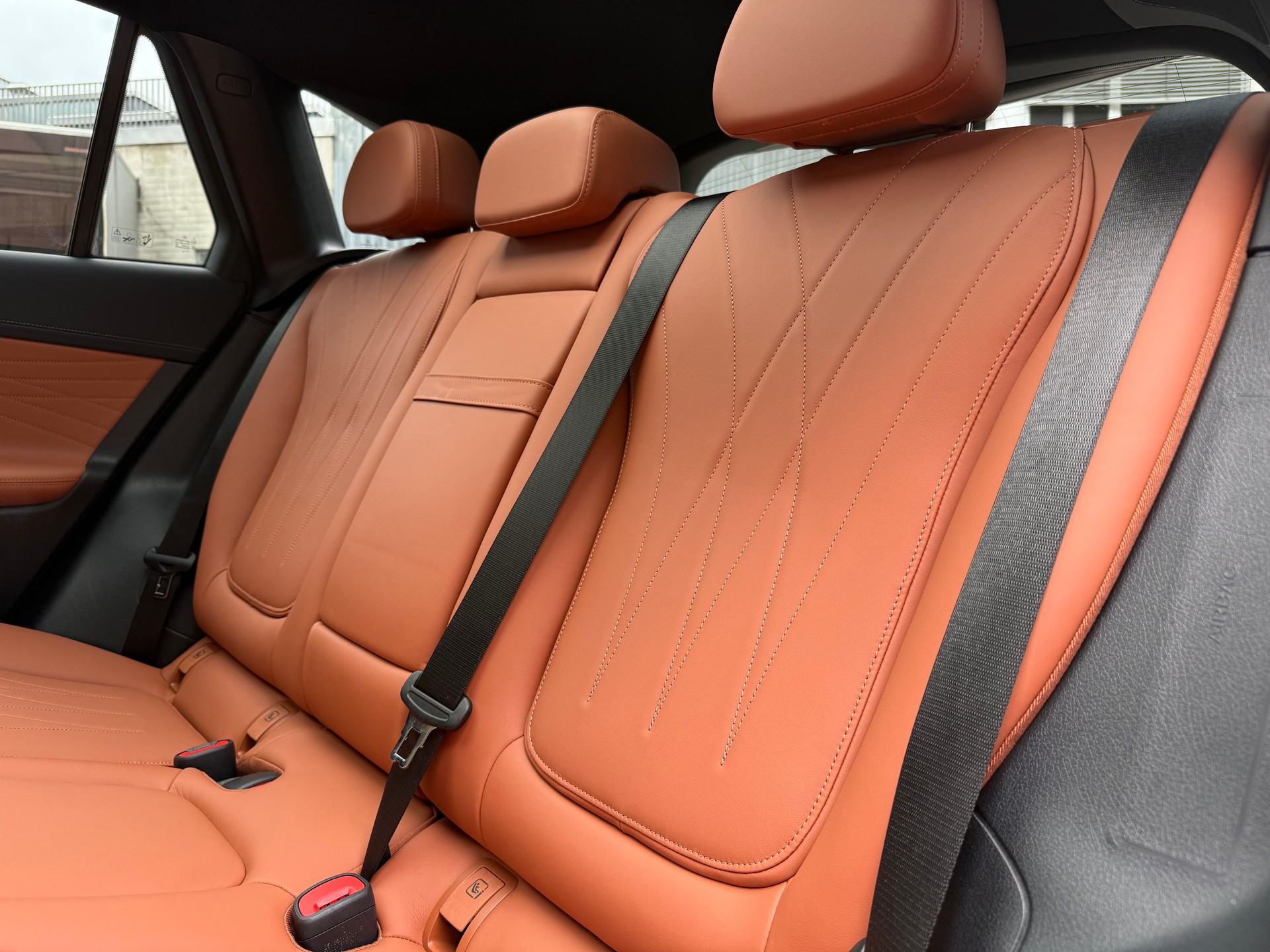 MERCEDES-BENZ GLC 220 d 4Matic 9G-Tronic AMG Line-image-13