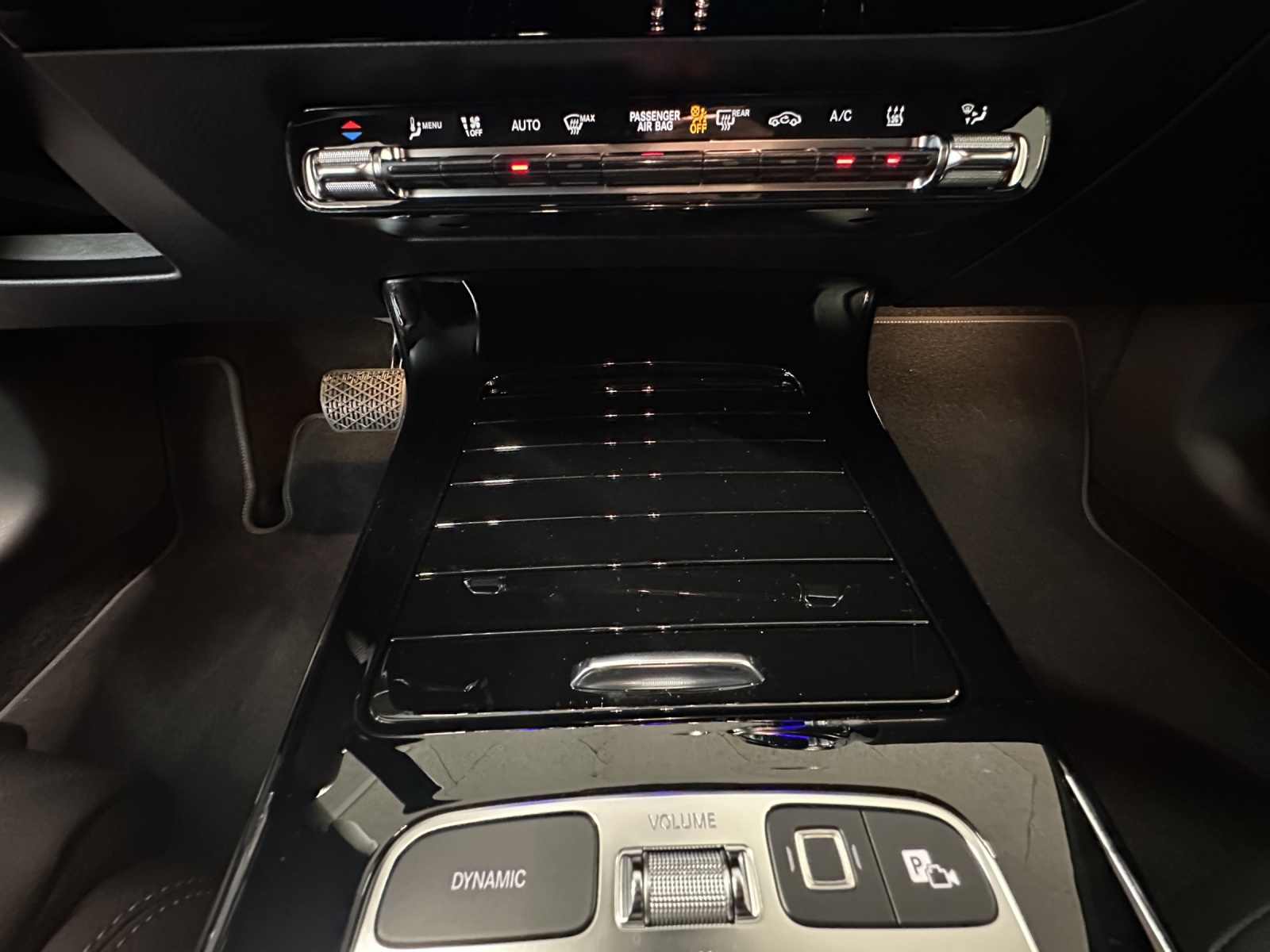 MERCEDES-BENZ A 250 e EQ Star 8G-DCT-image-13