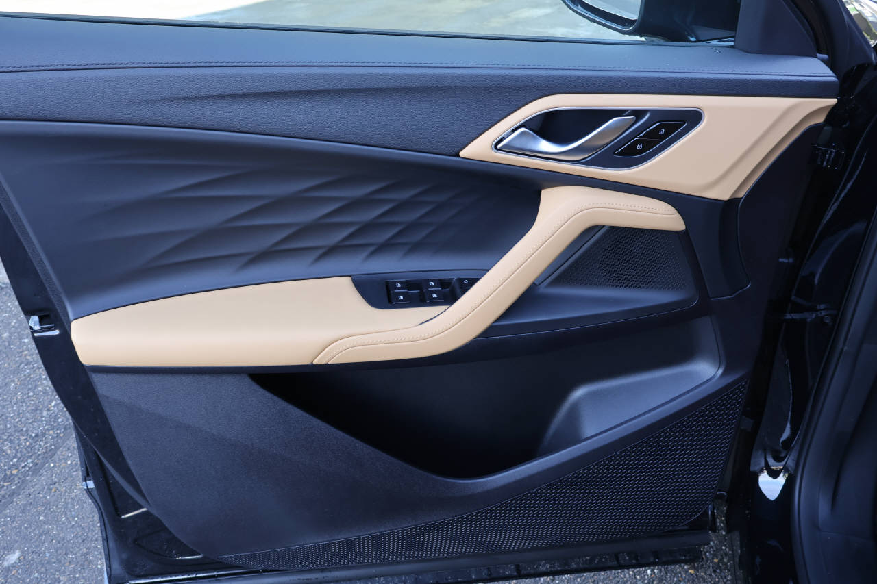 MG HS 1.5 Hybrid Luxury-image-13