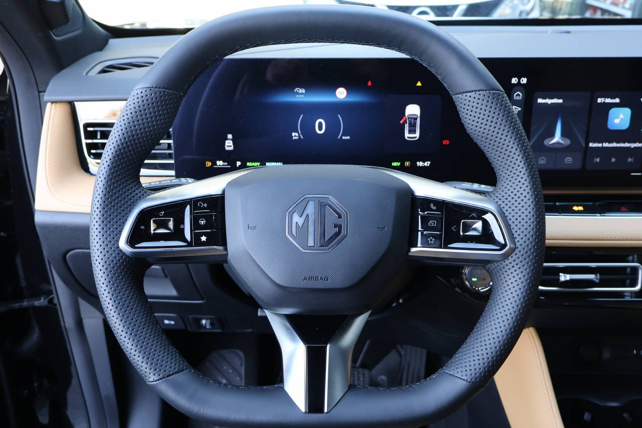 MG HS 1.5 Hybrid Luxury-image-9