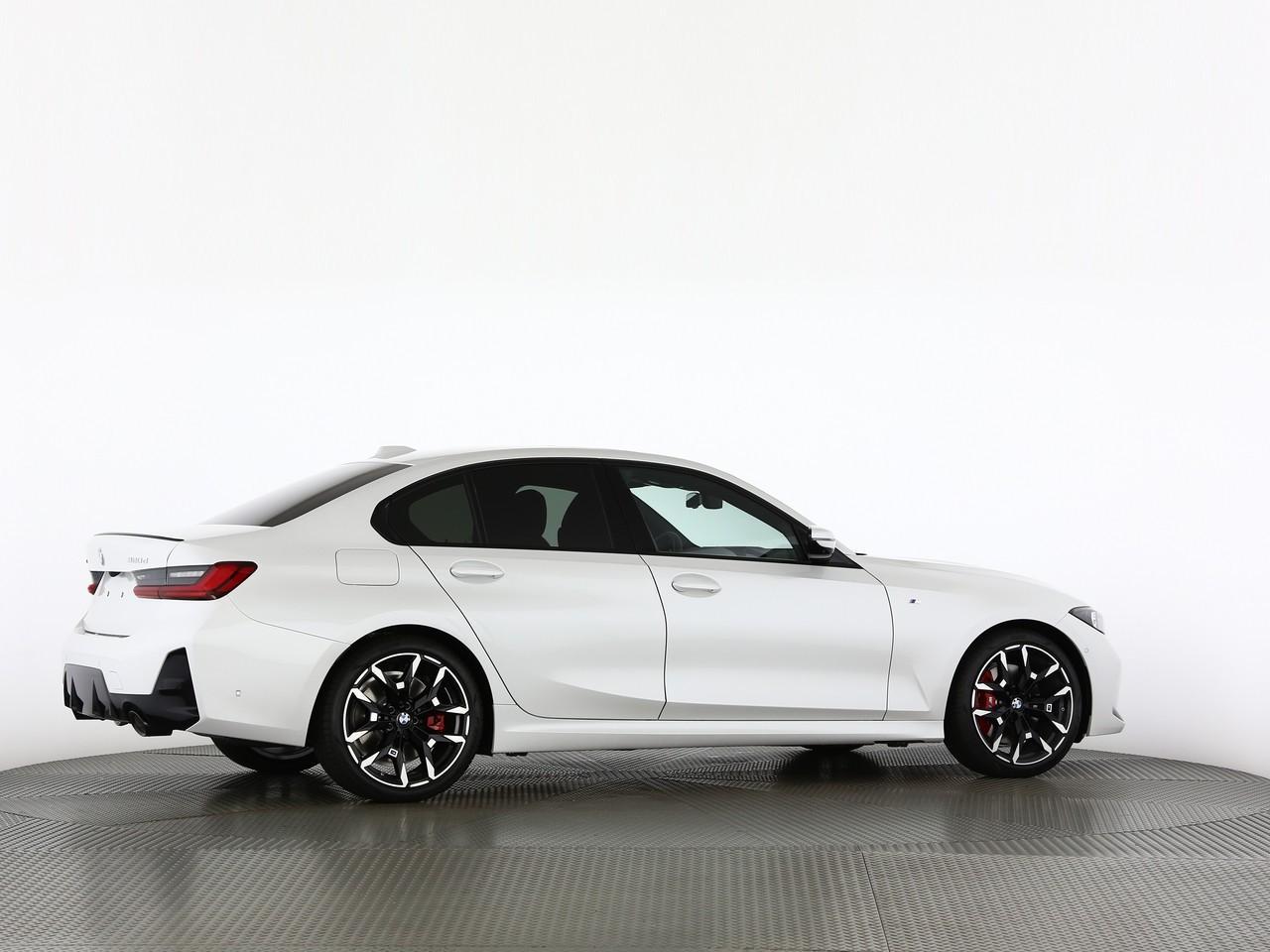 BMW 320 xDrive 48V d Steptronic M Sport Pro-image-9