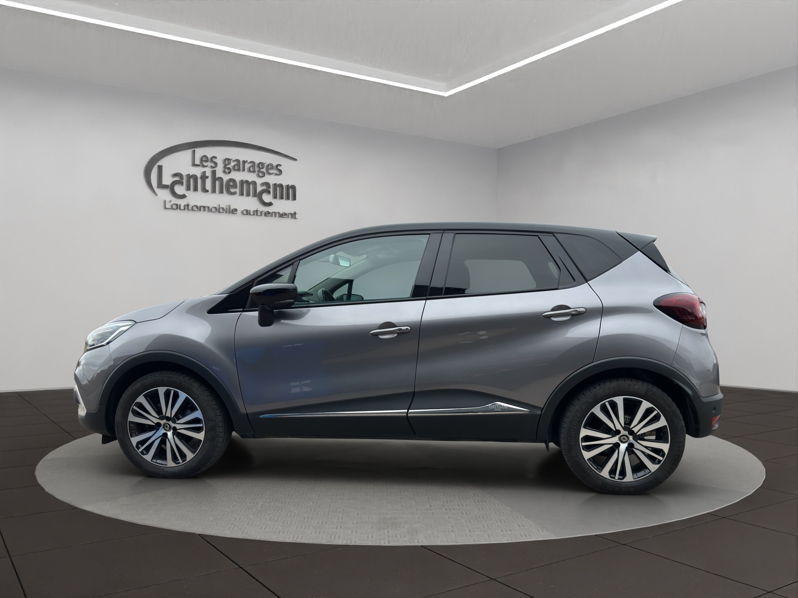 RENAULT Captur 1.3 T 16V Initiale Paris EDC-image-1