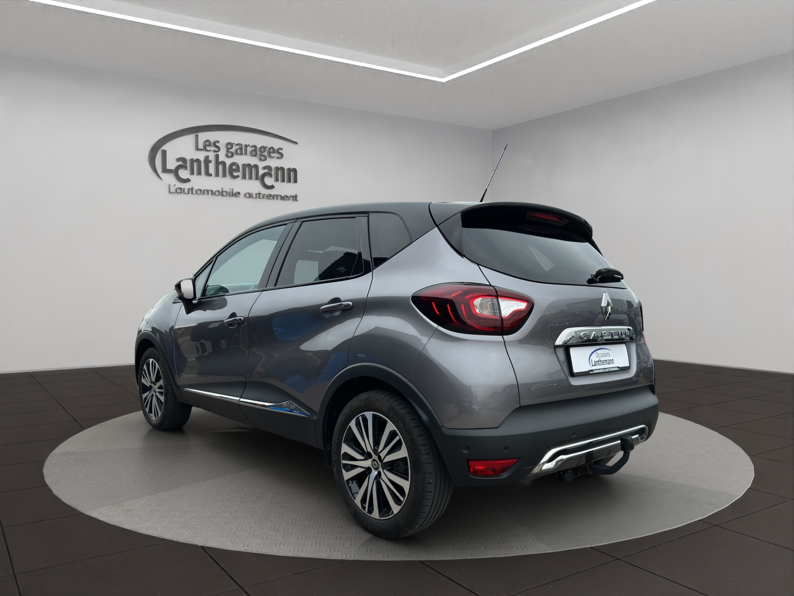 RENAULT Captur 1.3 T 16V Initiale Paris EDC-image-2