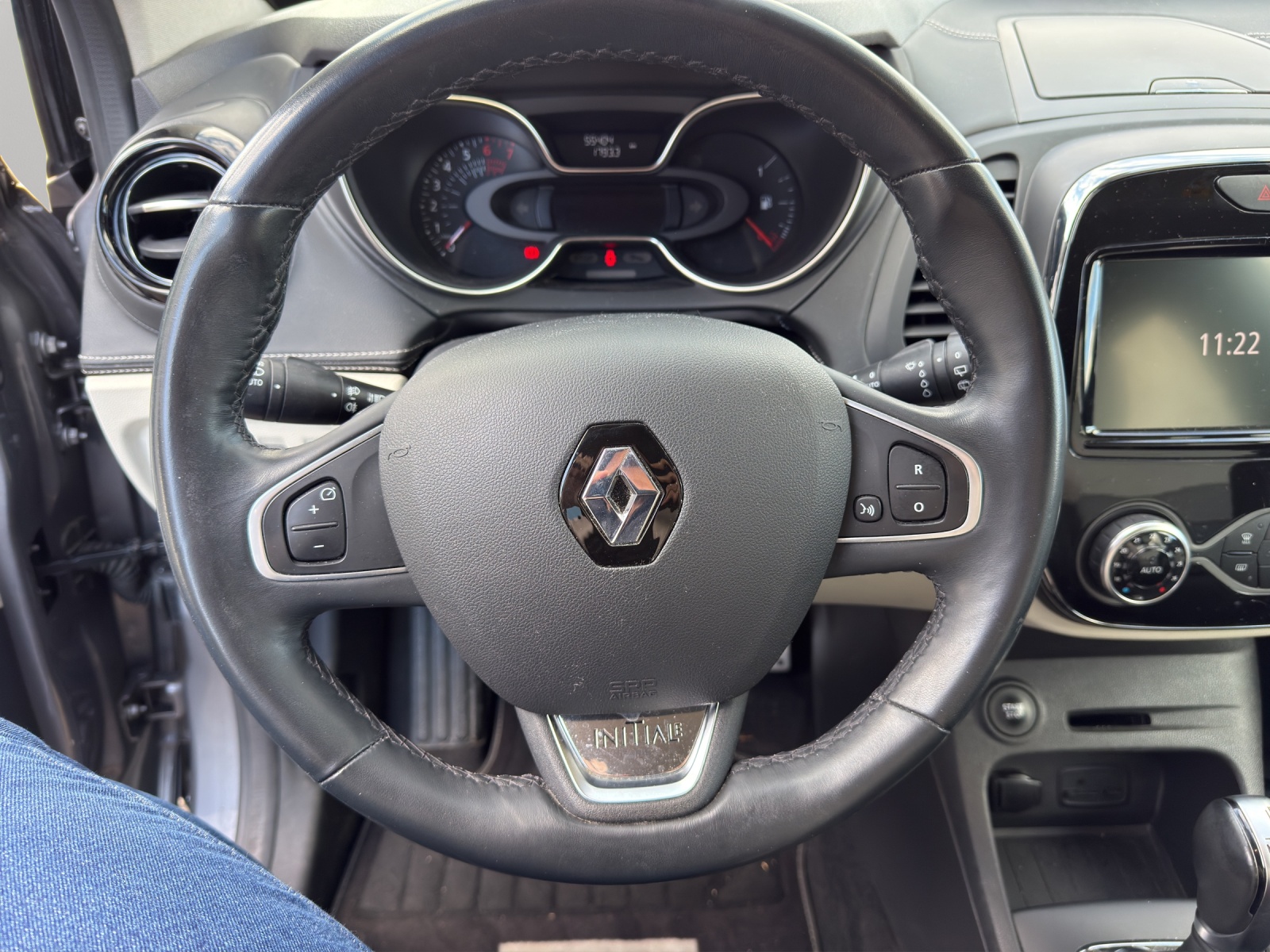 RENAULT Captur 1.3 T 16V Initiale Paris EDC-image-10