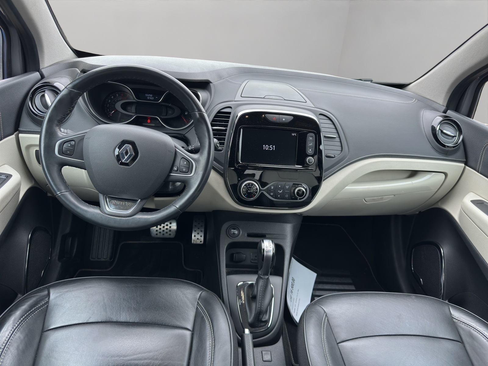 RENAULT Captur 1.3 T 16V Initiale Paris EDC-image-9