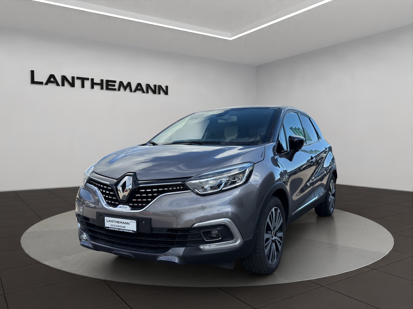 RENAULT Captur 1.3 T 16V Initiale Paris EDC