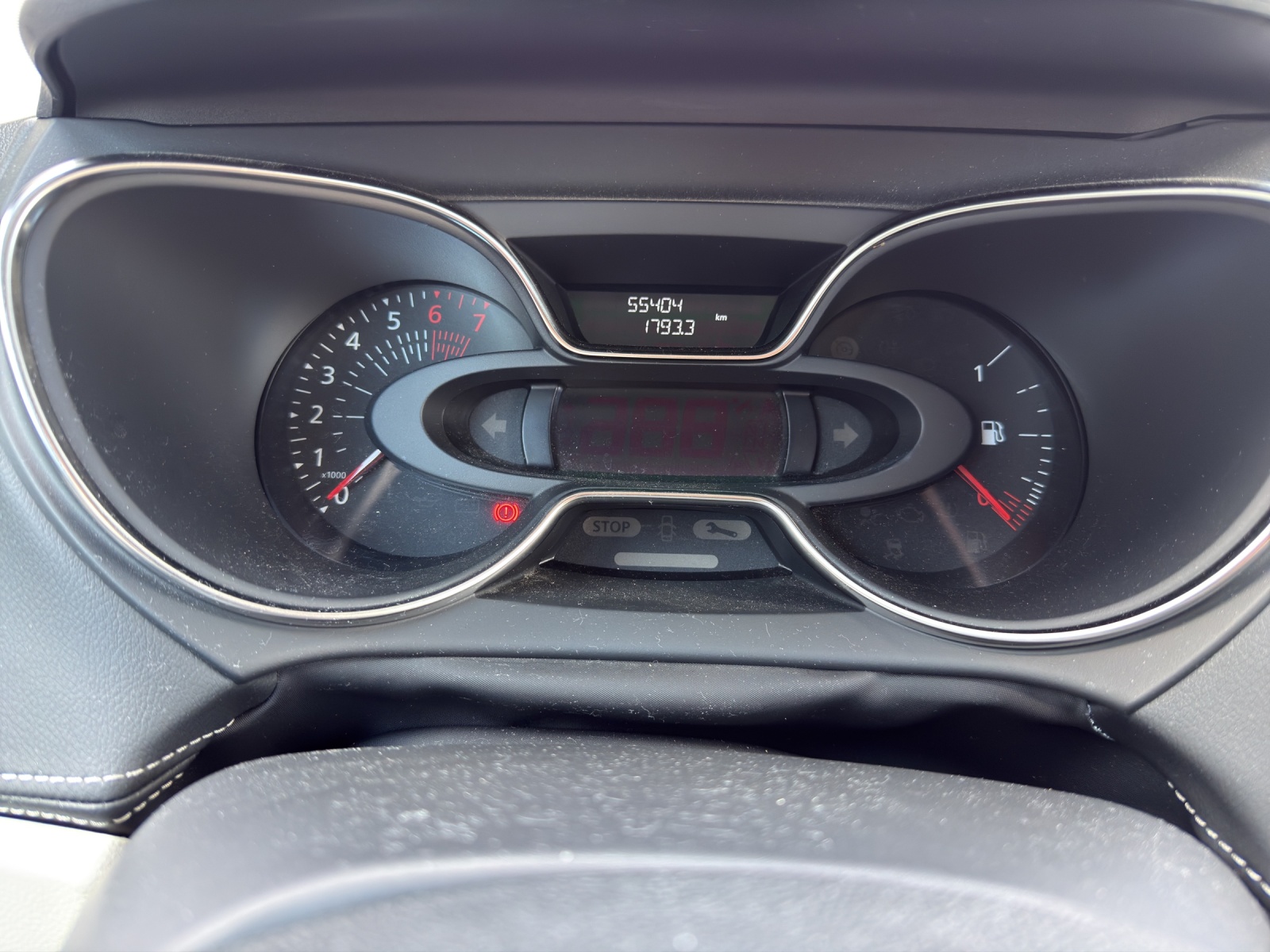 RENAULT Captur 1.3 T 16V Initiale Paris EDC-image-14