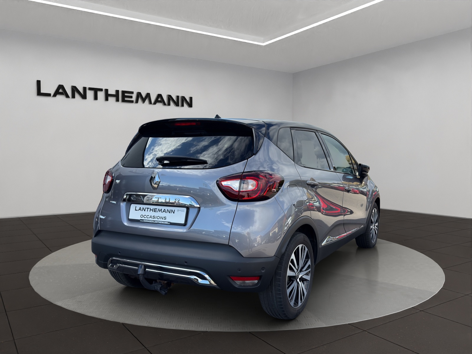 RENAULT Captur 1.3 T 16V Initiale Paris EDC-image-4