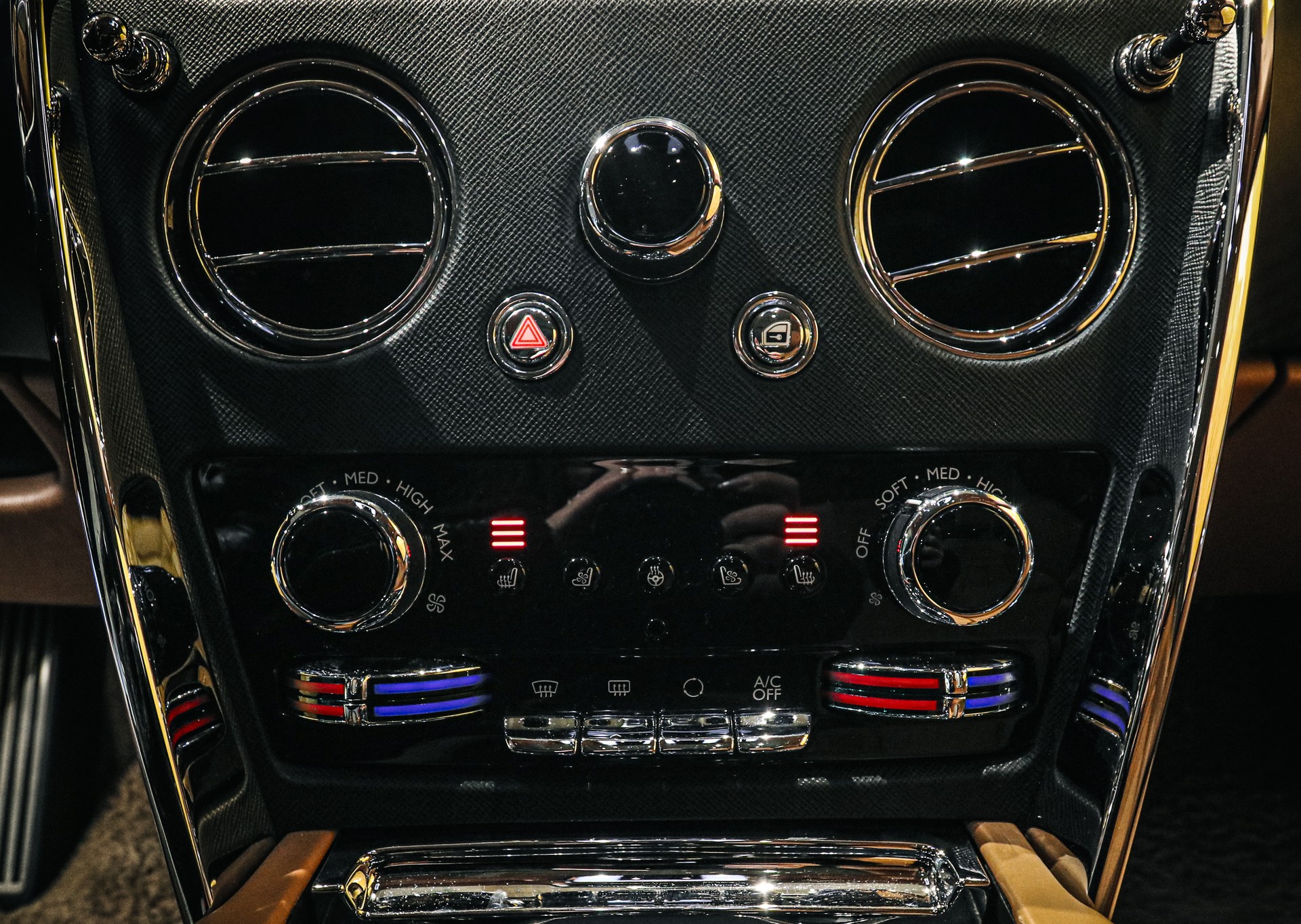 ROLLS-ROYCE Cullinan 6.7 V12-image-27