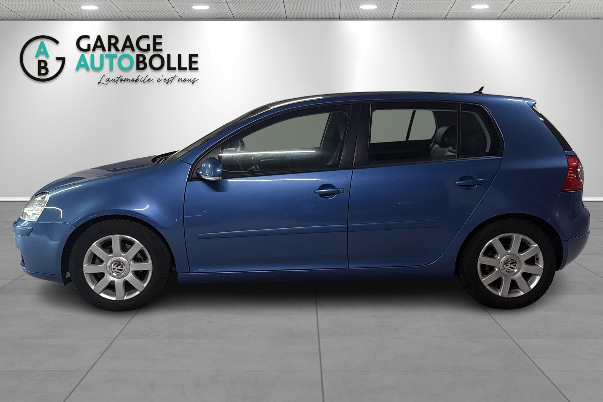 VW Golf 2.0 TDI Sportline-image-6