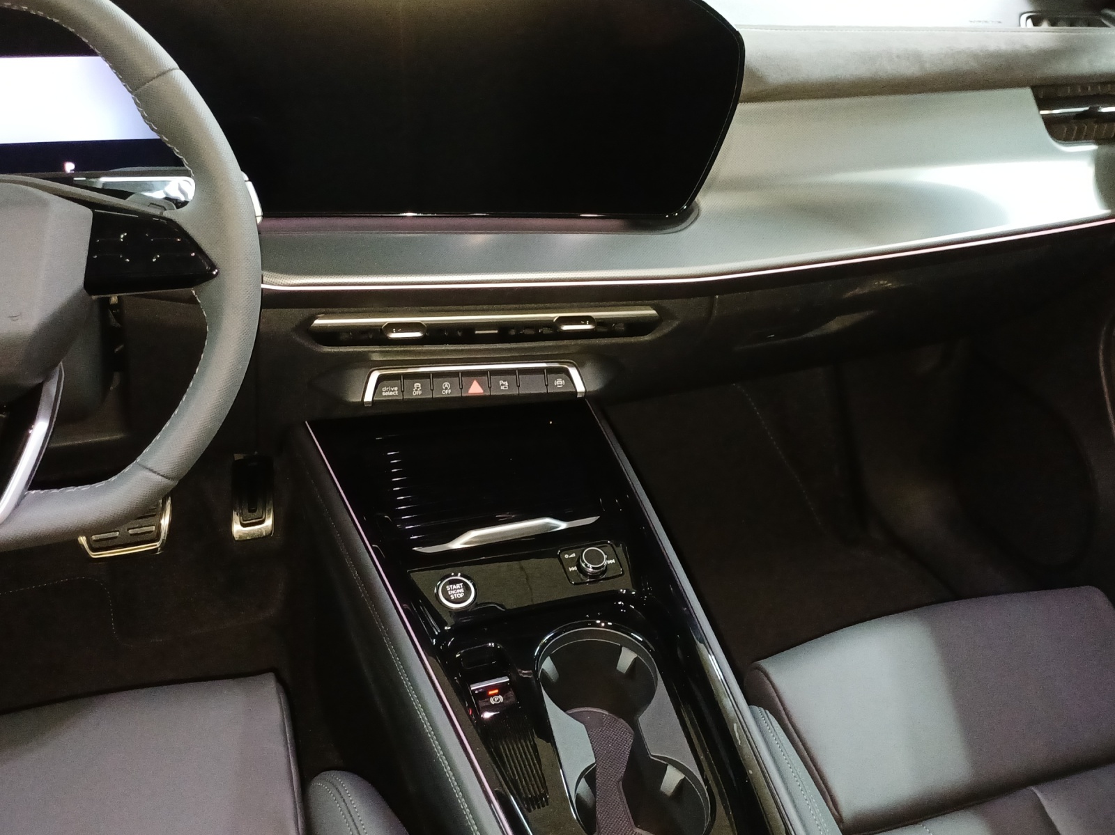 AUDI Q3 Sportback 110 kW TFSI S tronic-image-10