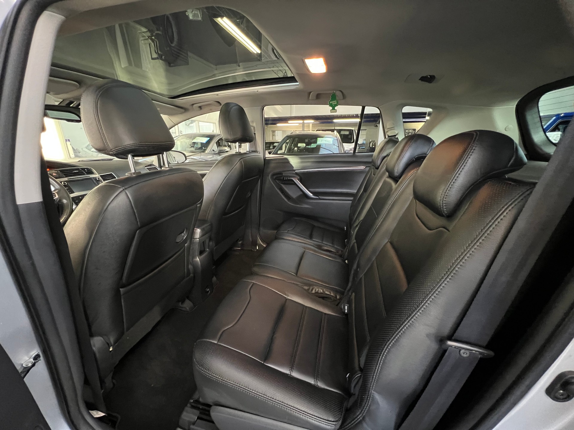 TOYOTA Verso 1.8 Trend Multidrive S-image-8