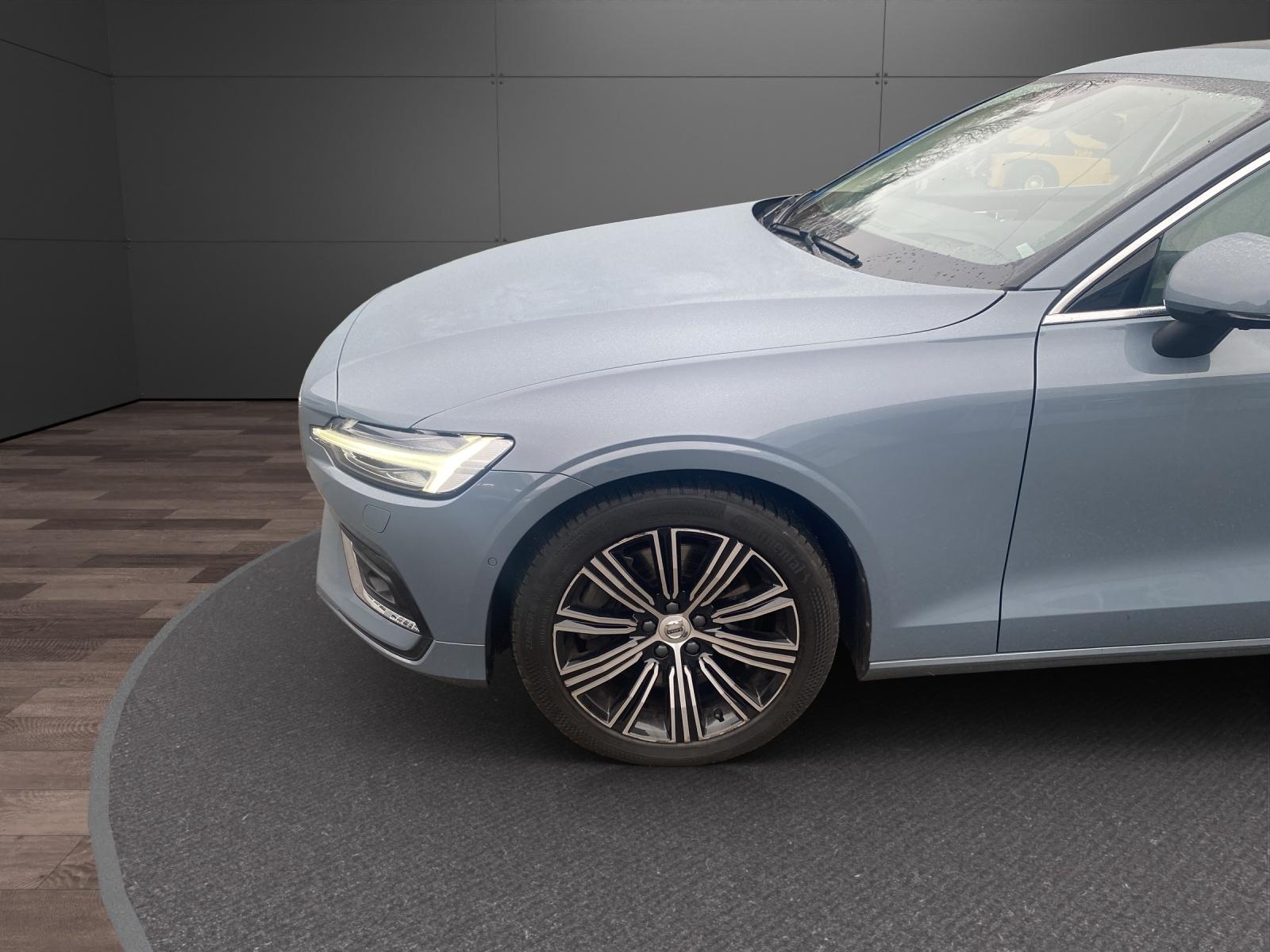 VOLVO S60 2.0 B5 MH Ultimate Bright AWD-image-8