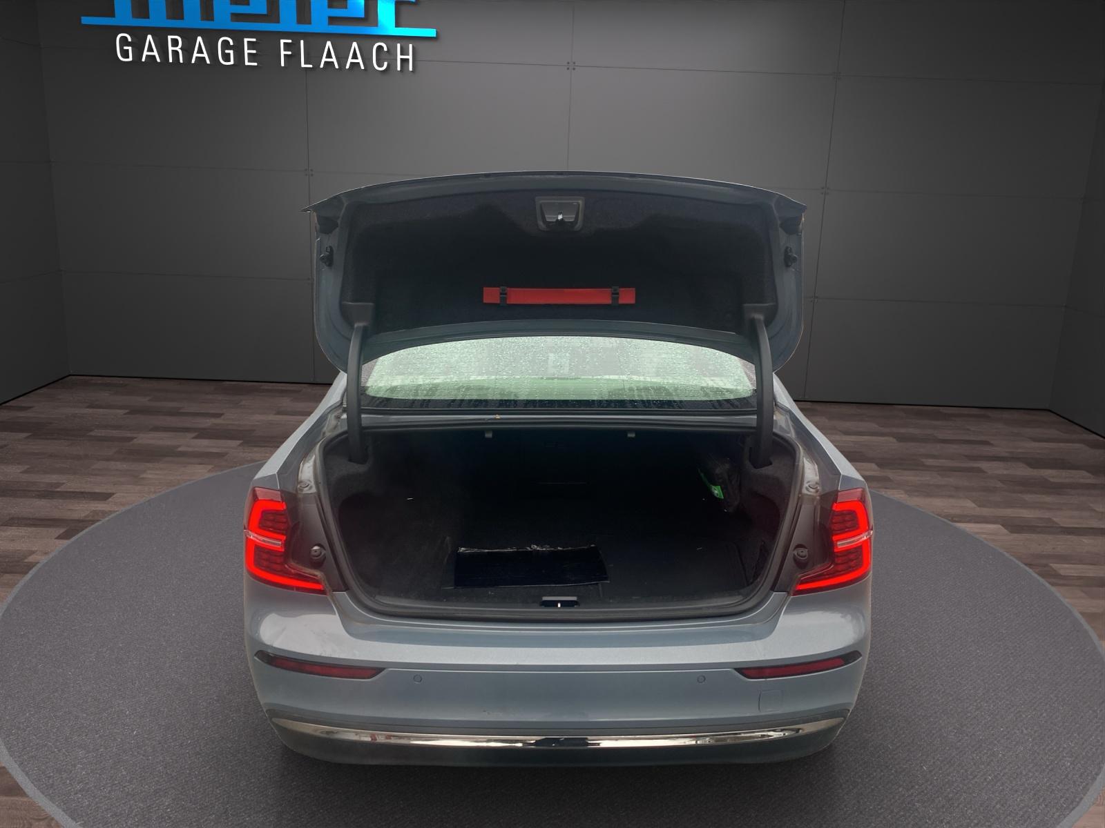 VOLVO S60 2.0 B5 MH Ultimate Bright AWD-image-15