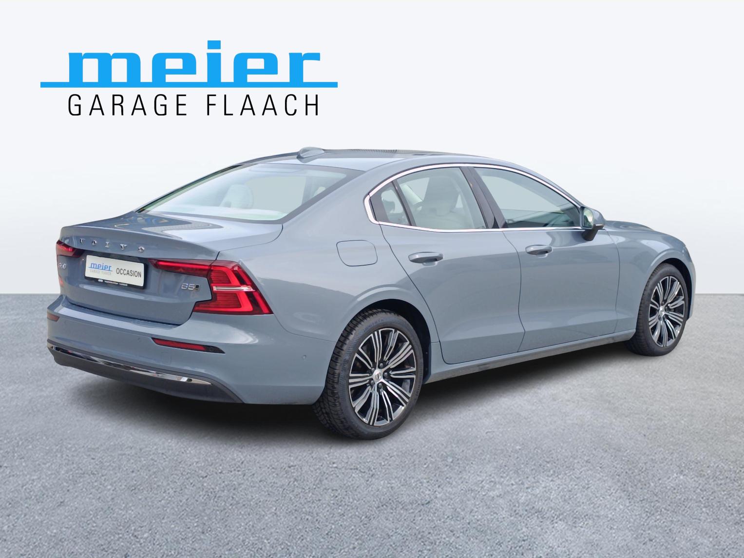 VOLVO S60 2.0 B5 MH Ultimate Bright AWD-image-4