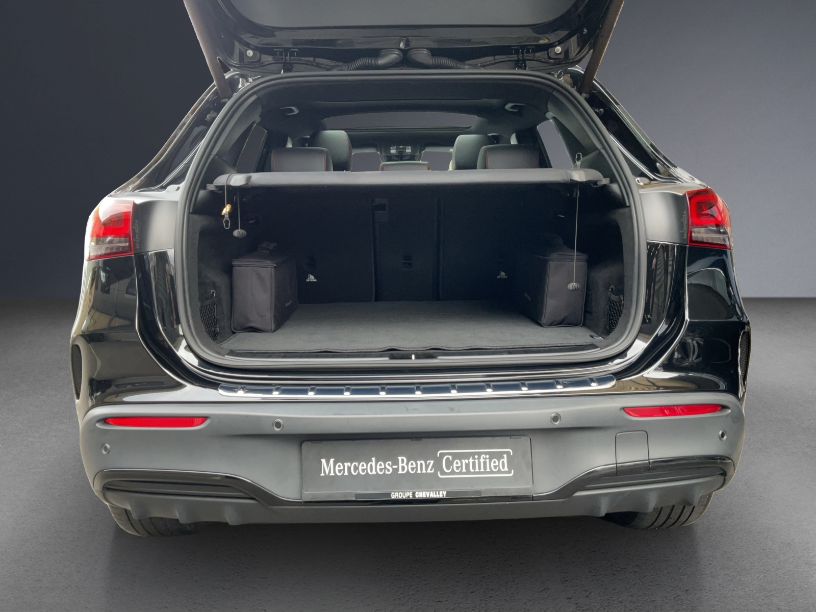 MERCEDES-BENZ EQA 250 AMG Line AMG Line-image-12