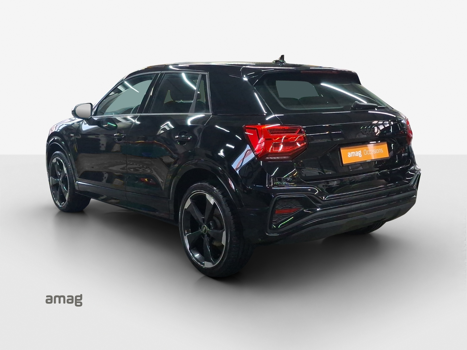AUDI Q2 40 TFSI S line Attraction quattro S-tronic-image-2