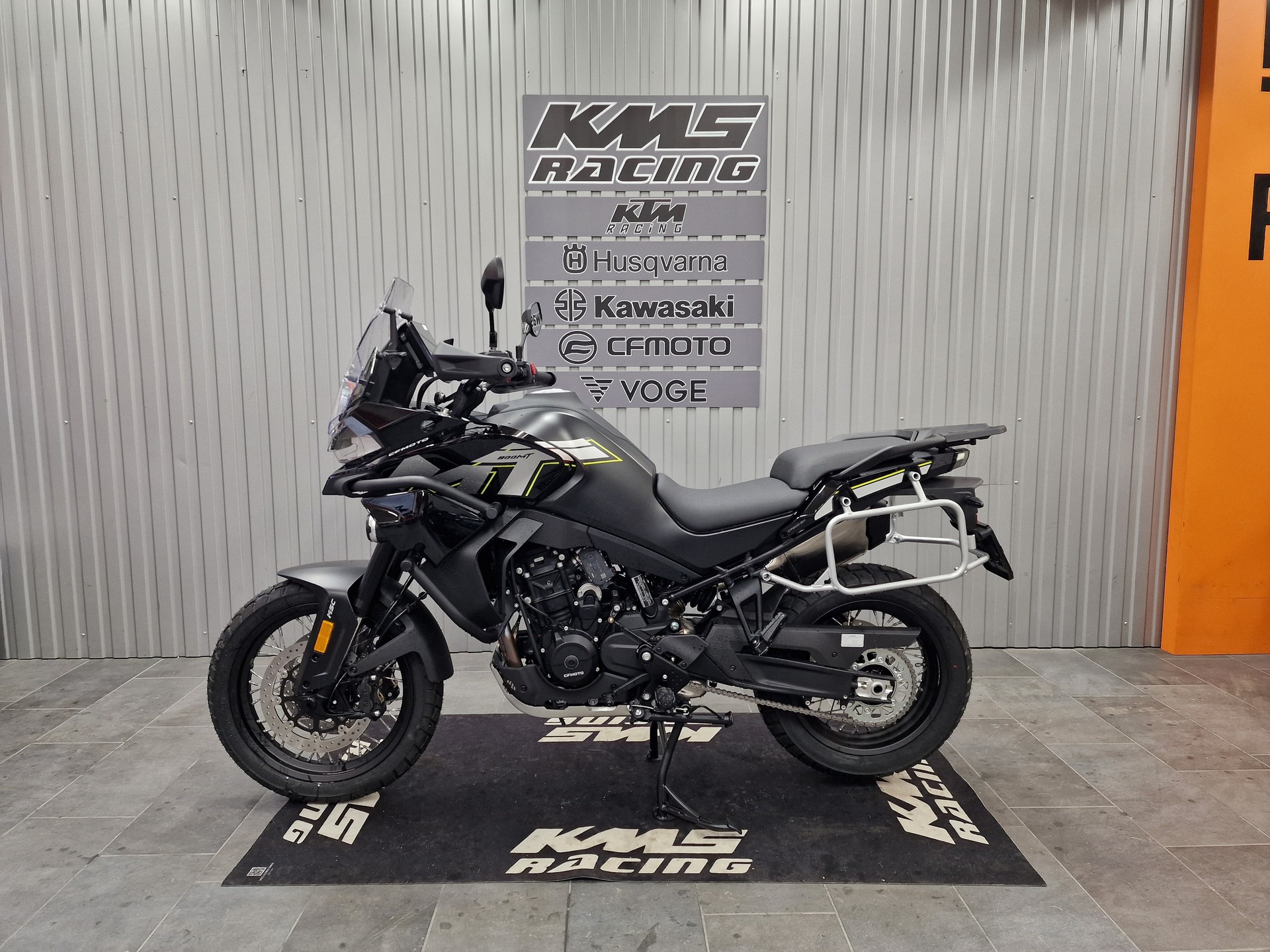 CF MOTO 800 MT Explorer-showroom-element-1