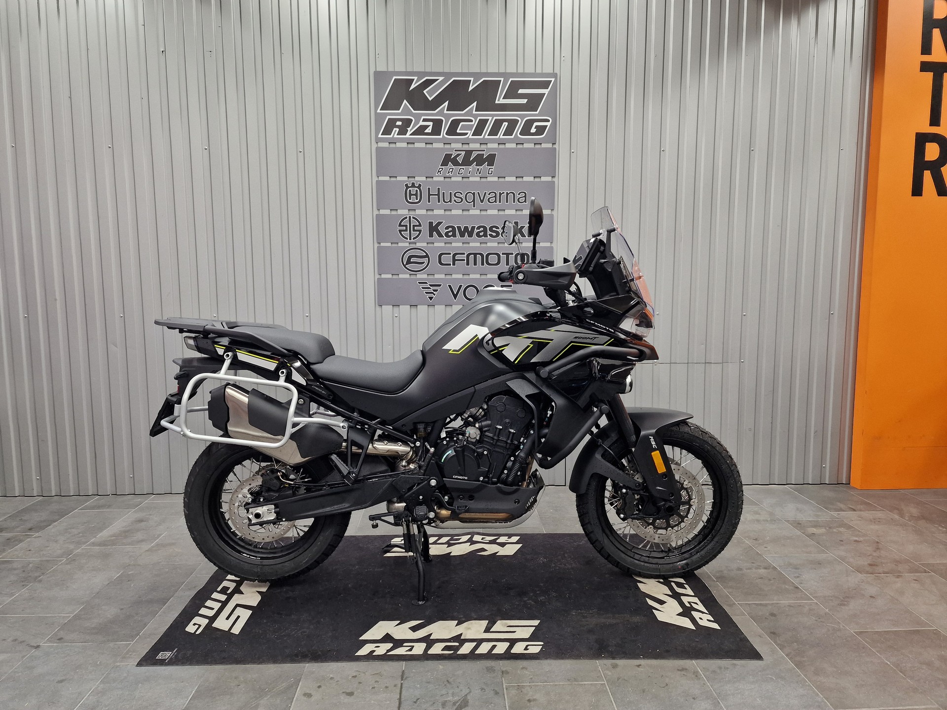CF MOTO 800 MT Explorer