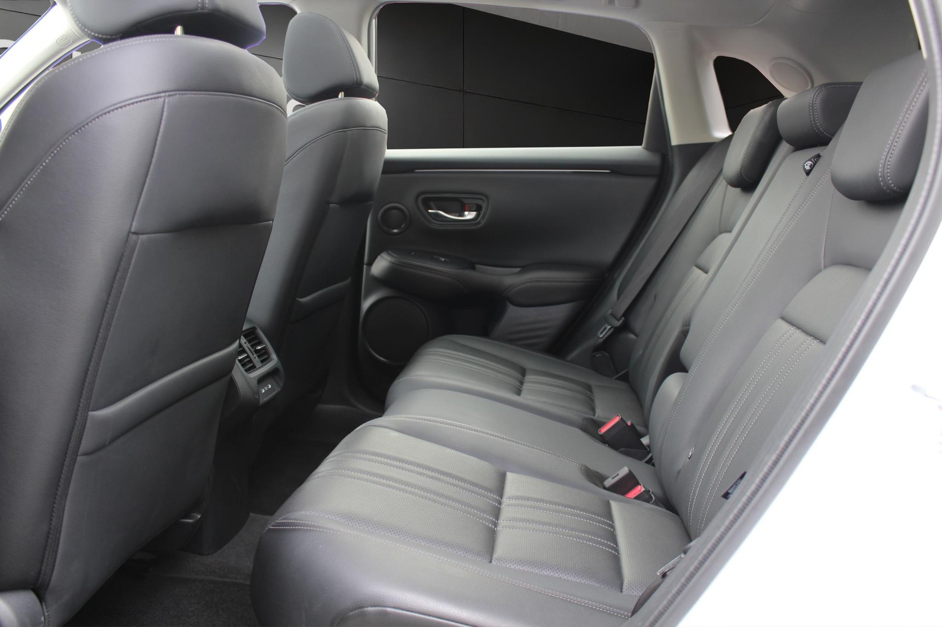 HONDA ZR-V 2.0 i-MMD Advance-image-10