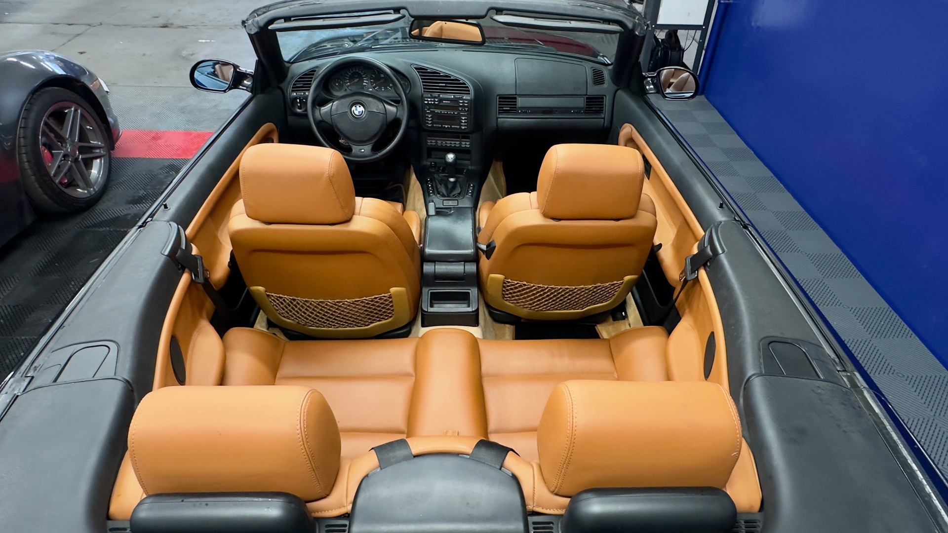 BMW M3 Cabrio-image-9