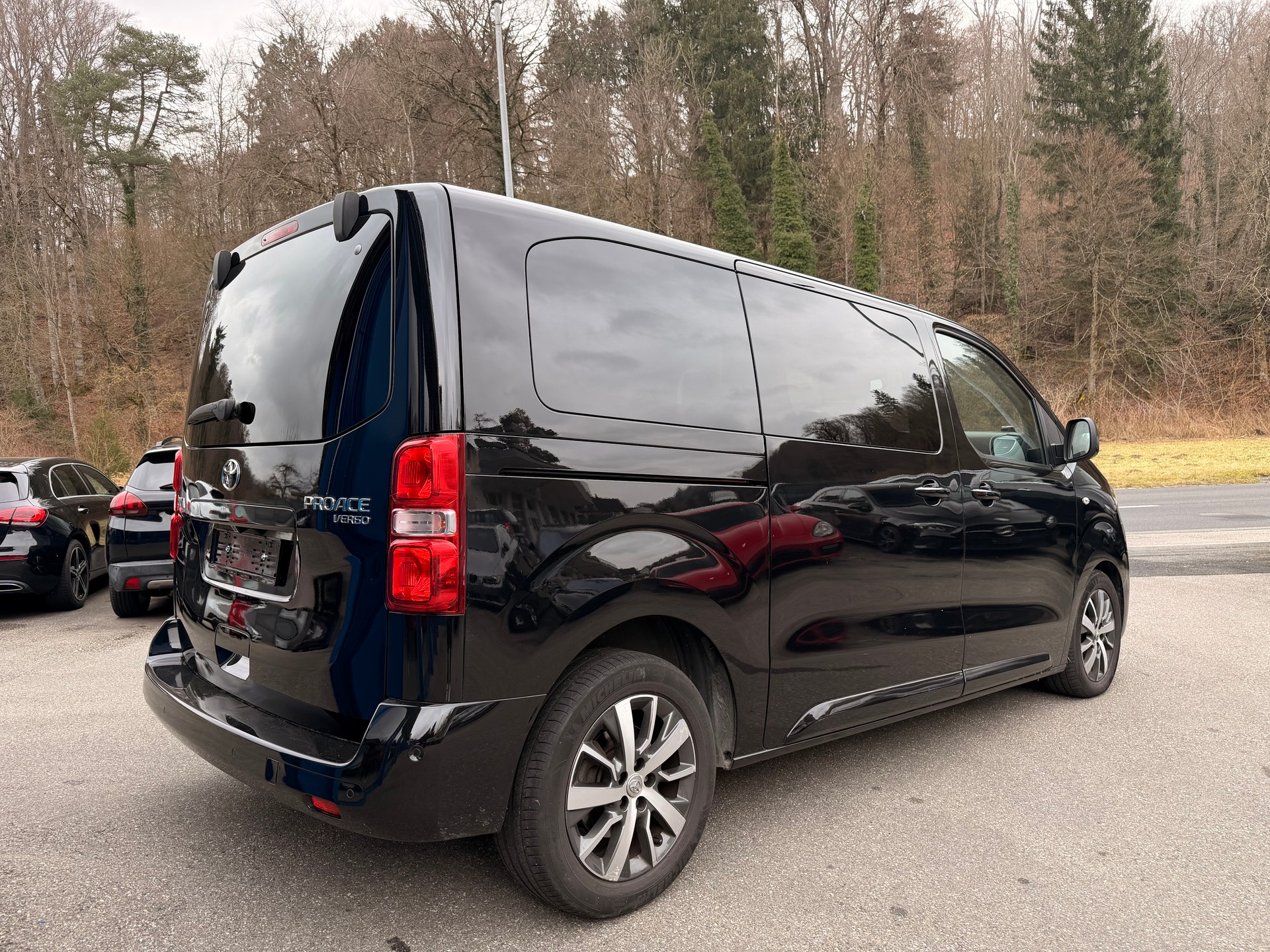 TOYOTA Proace Verso 2.0 D-4D Family L1 Automatic-image-3