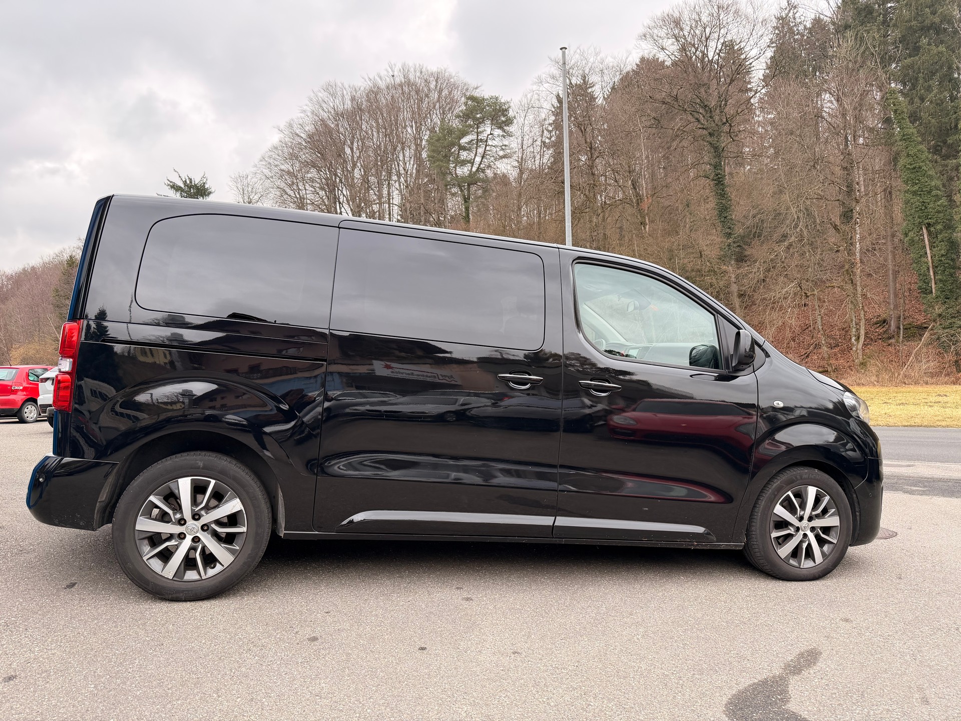 TOYOTA Proace Verso 2.0 D-4D Family L1 Automatic-image-2