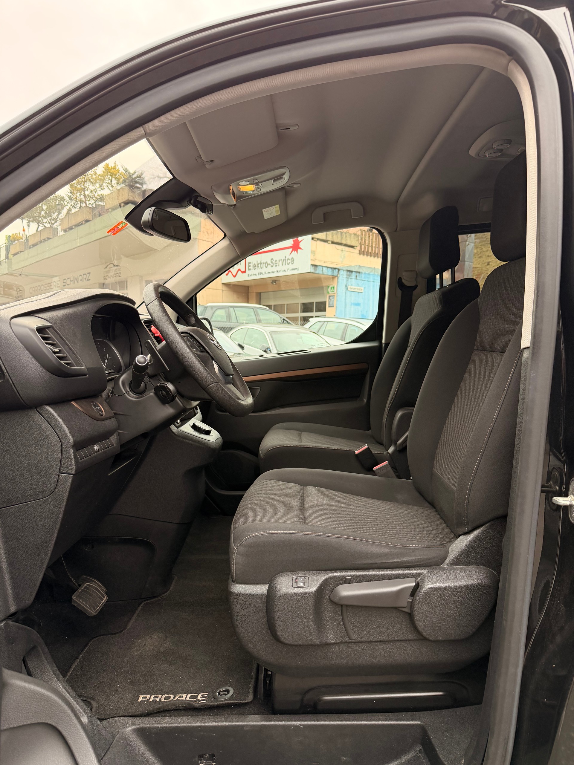 TOYOTA Proace Verso 2.0 D-4D Family L1 Automatic-image-9
