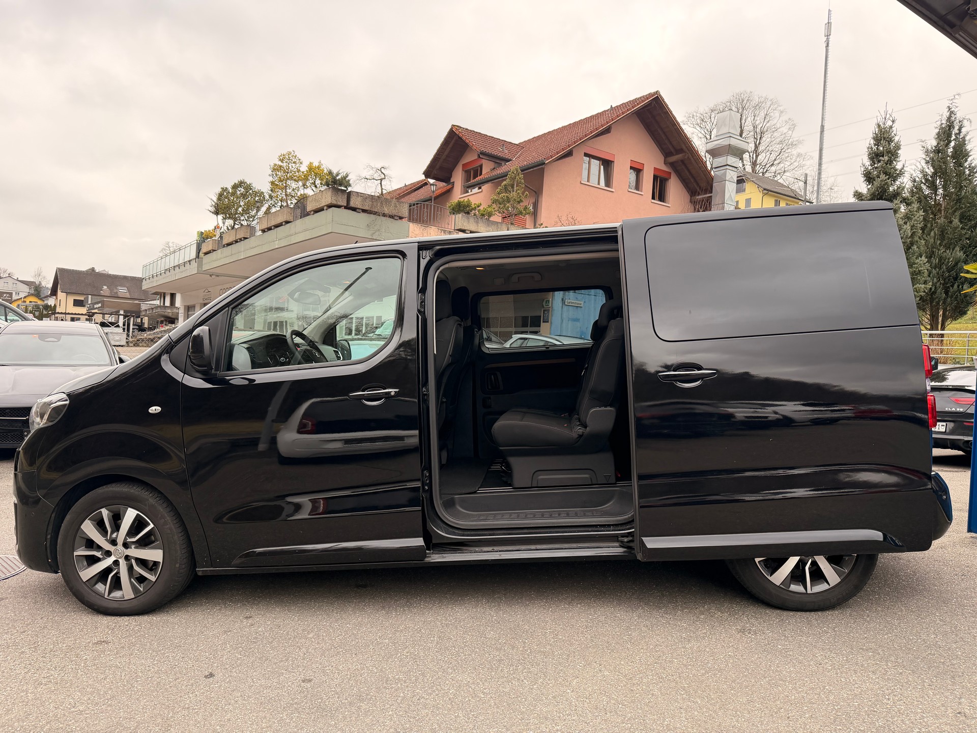 TOYOTA Proace Verso 2.0 D-4D Family L1 Automatic-image-6