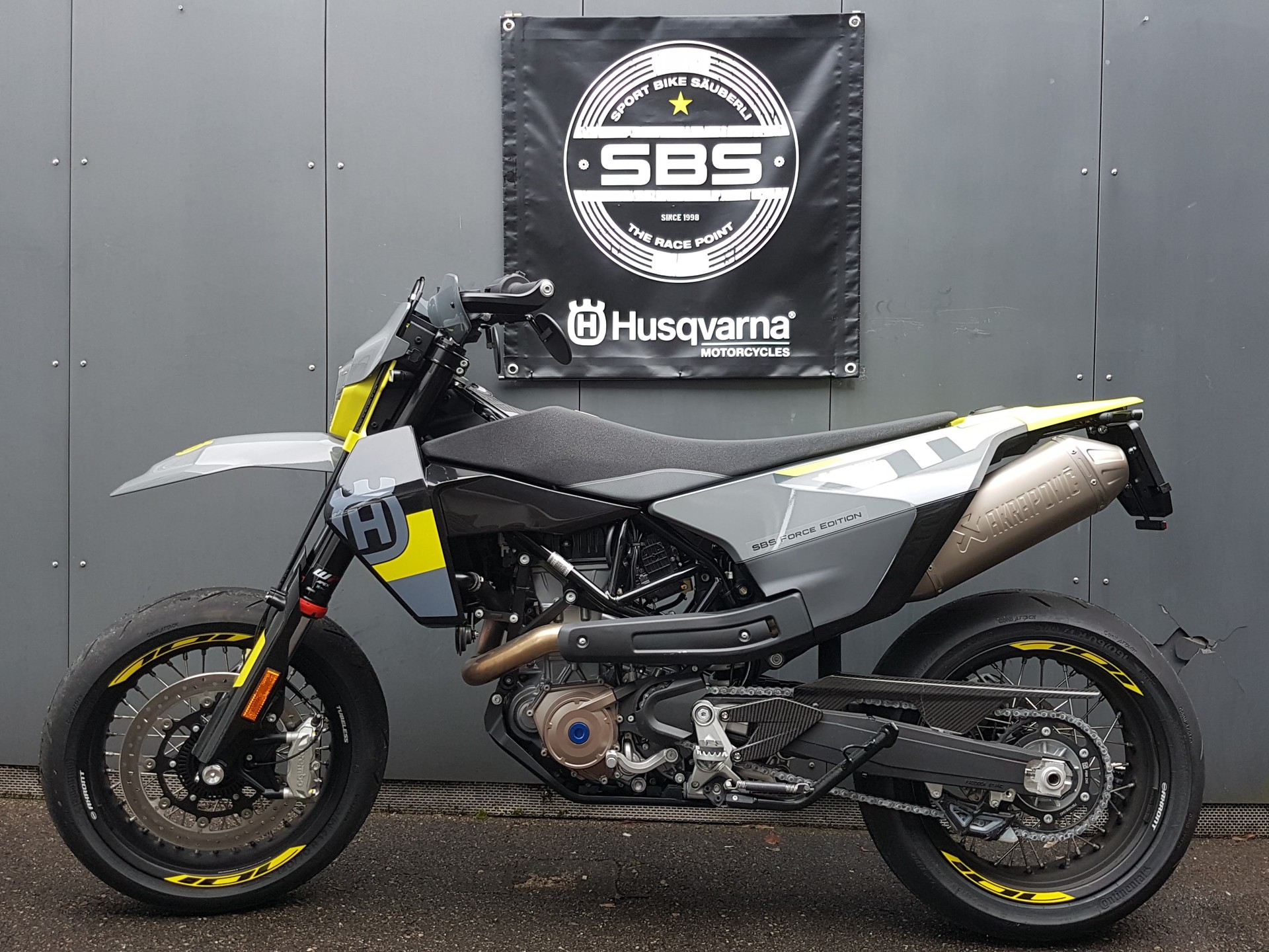 HUSQVARNA 701 Supermoto