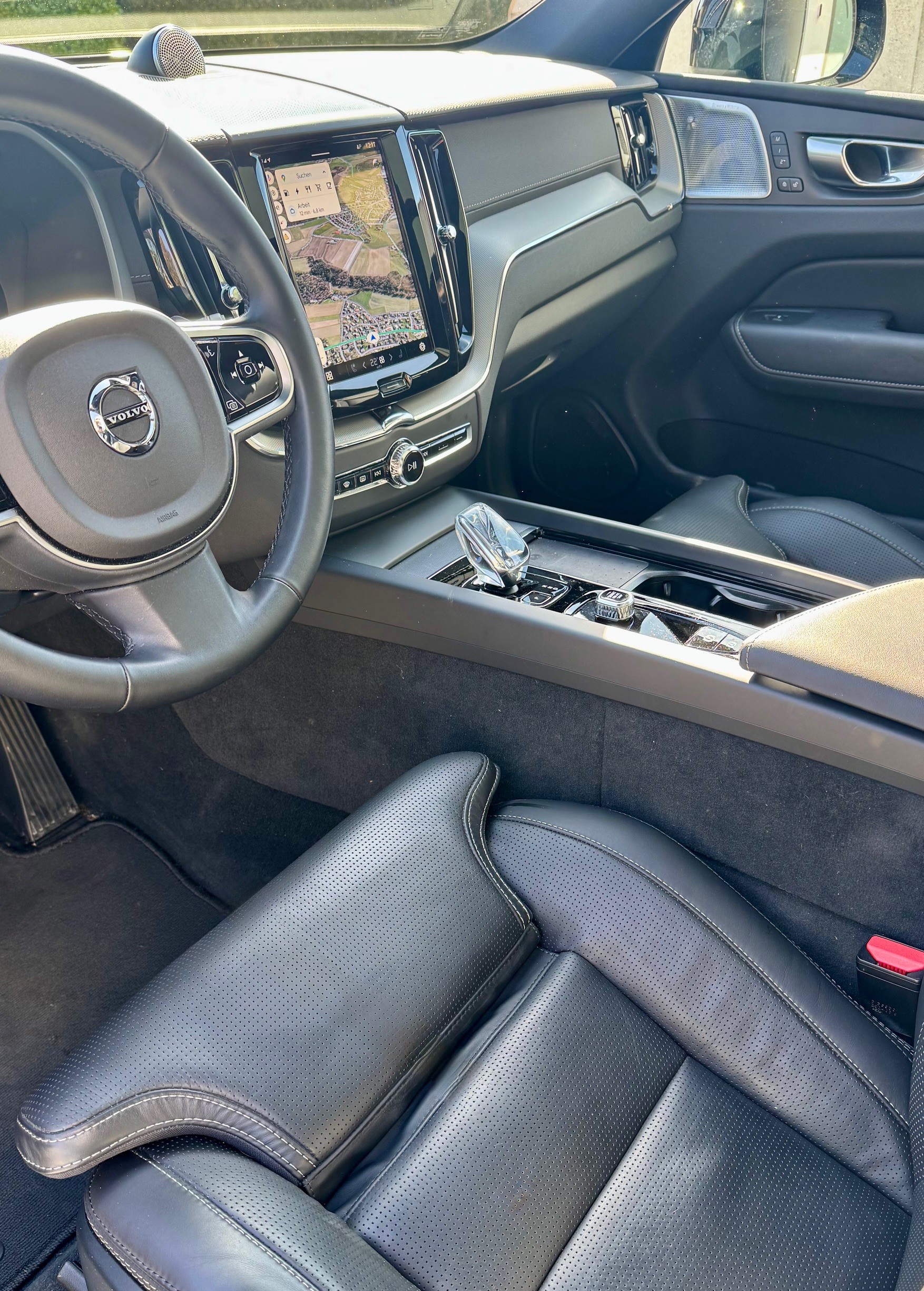 VOLVO XC60 T8 eAWD PluginHybrid Black Edition Geartronic-image-7
