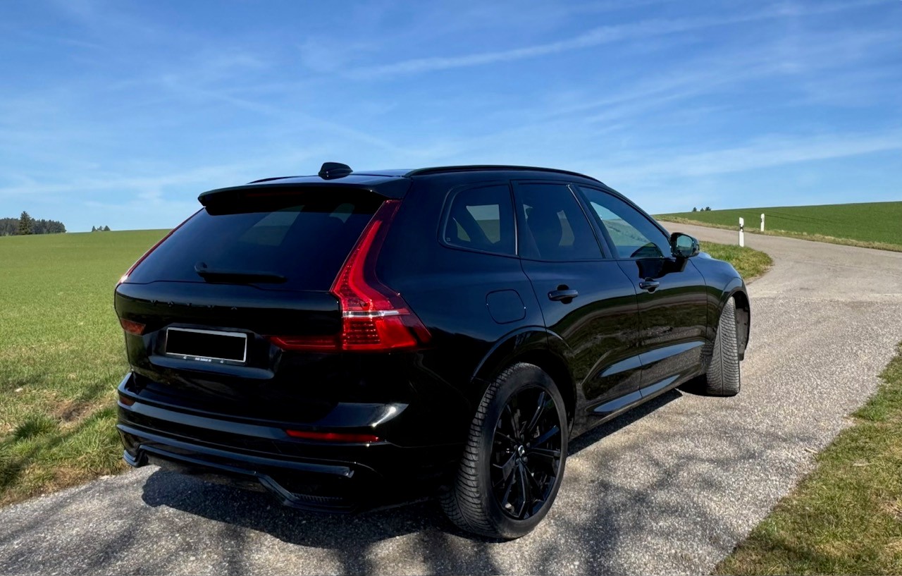 VOLVO XC60 T8 eAWD PluginHybrid Black Edition Geartronic-image-8