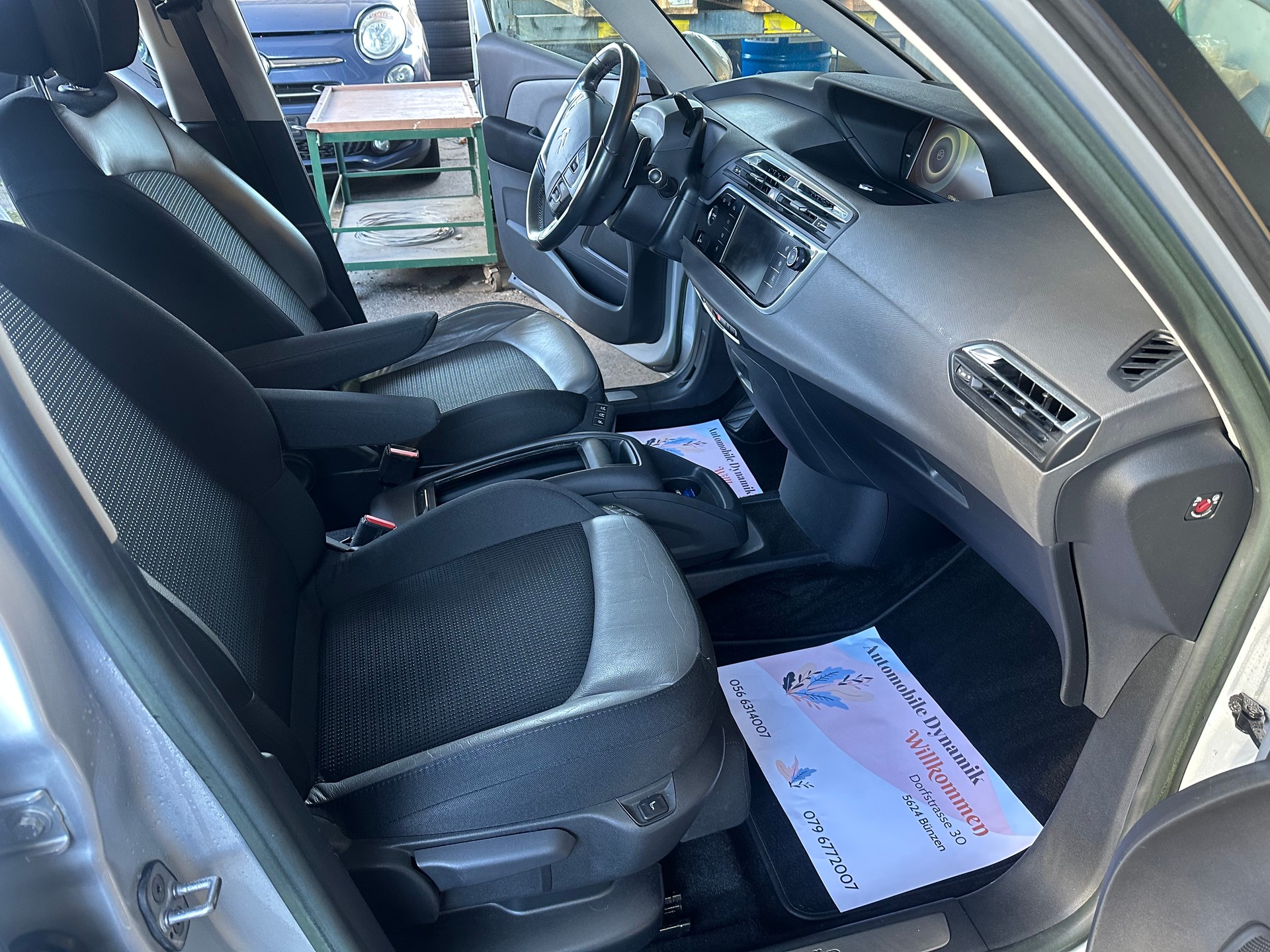 CITROEN Grand C4 Picasso 2.0 BlueHDi Exclusive Automatic-image-9