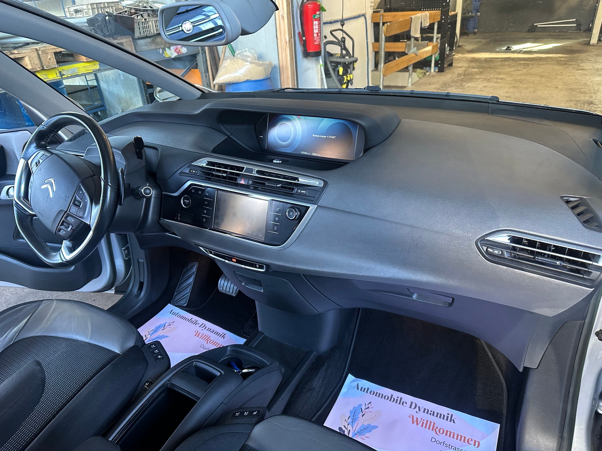 CITROEN Grand C4 Picasso 2.0 BlueHDi Exclusive Automatic-image-8