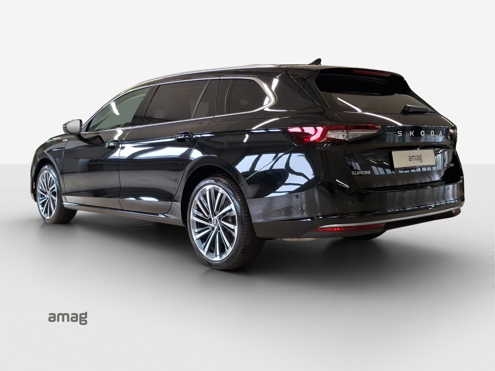 SKODA Superb Combi 2.0 TSI L&K 4x4 DSG-showroom-element-2