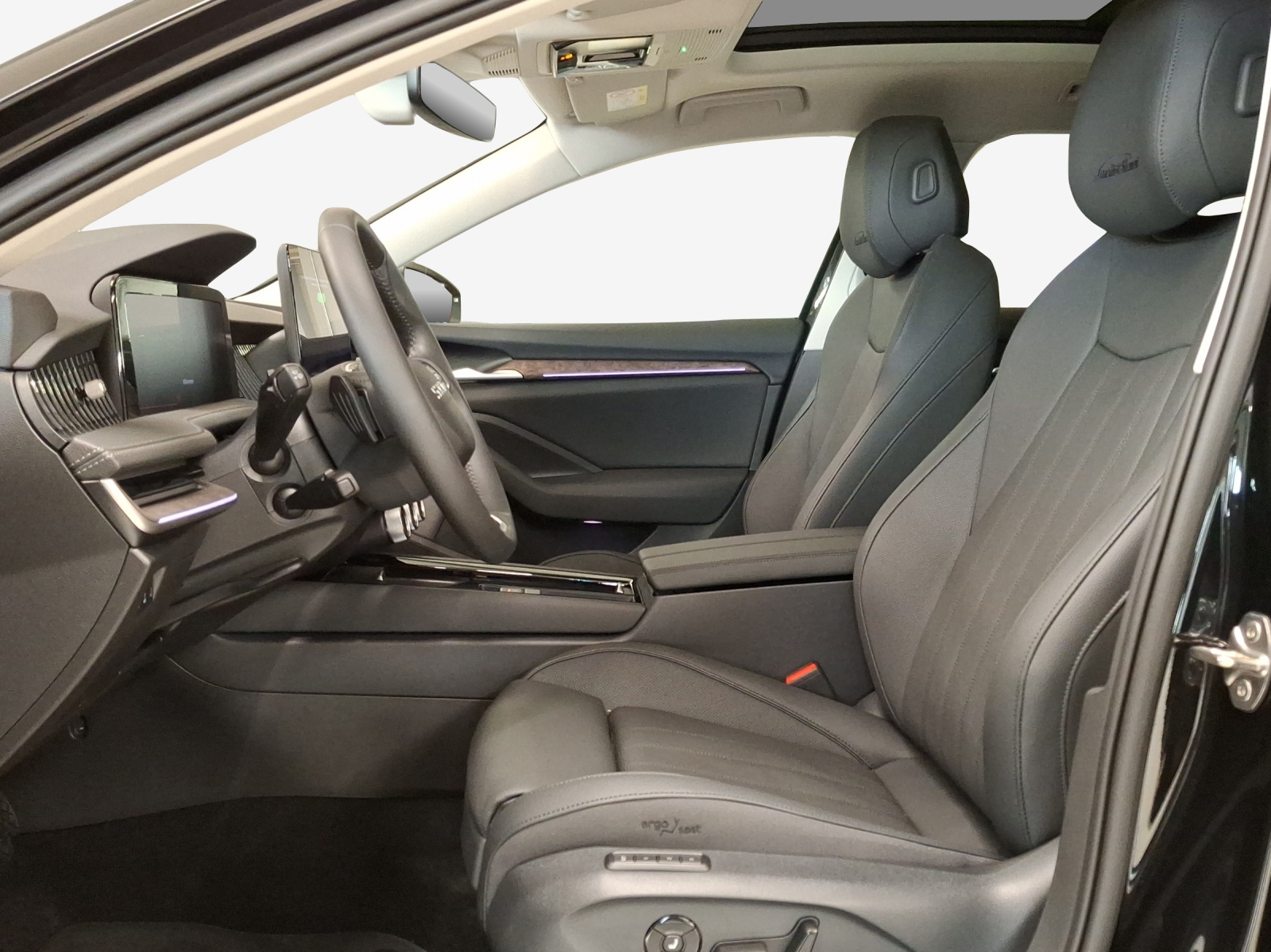 SKODA Superb Combi 2.0 TSI L&K 4x4 DSG-image-7