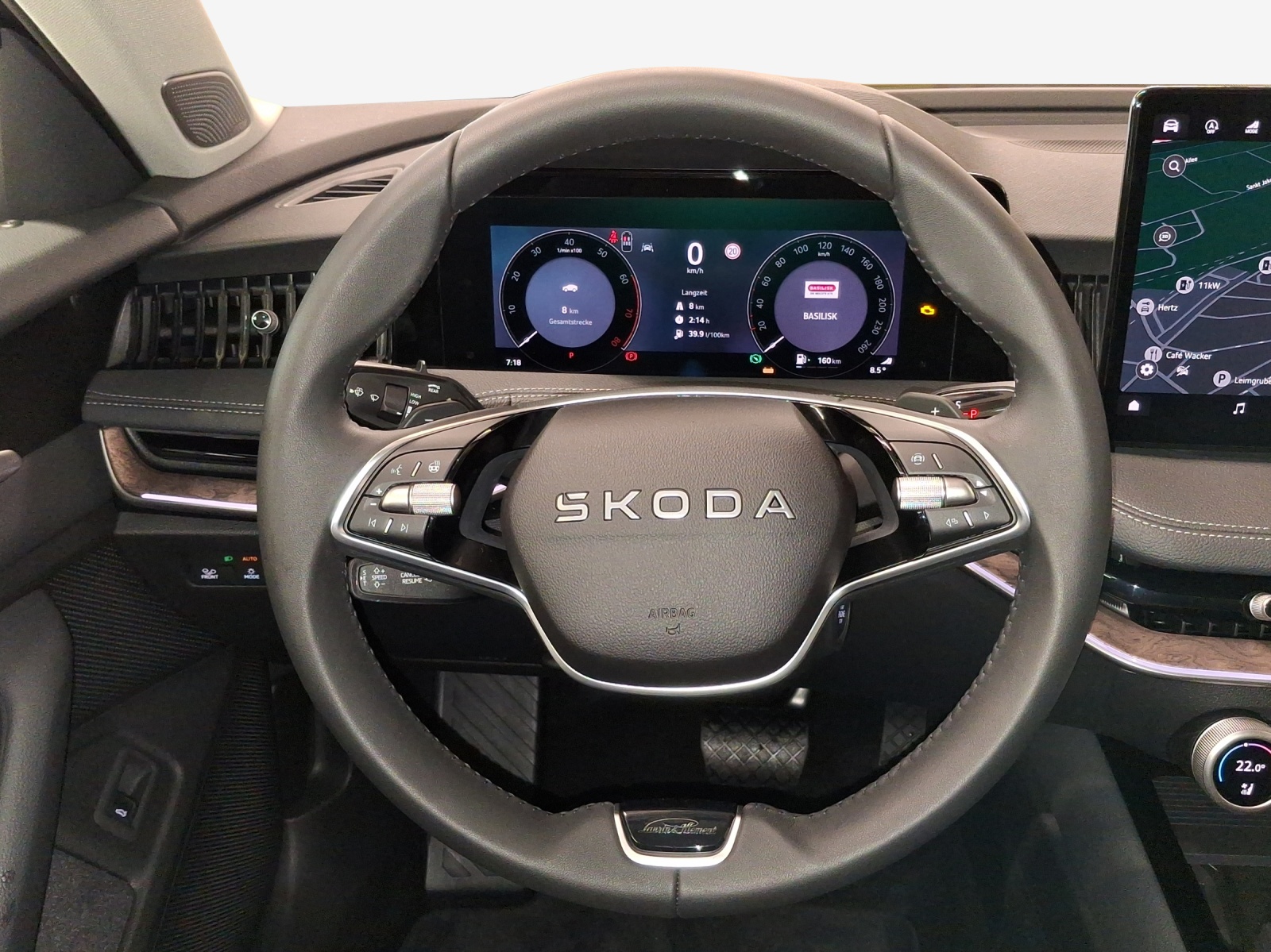 SKODA Superb Combi 2.0 TSI L&K 4x4 DSG-image-9